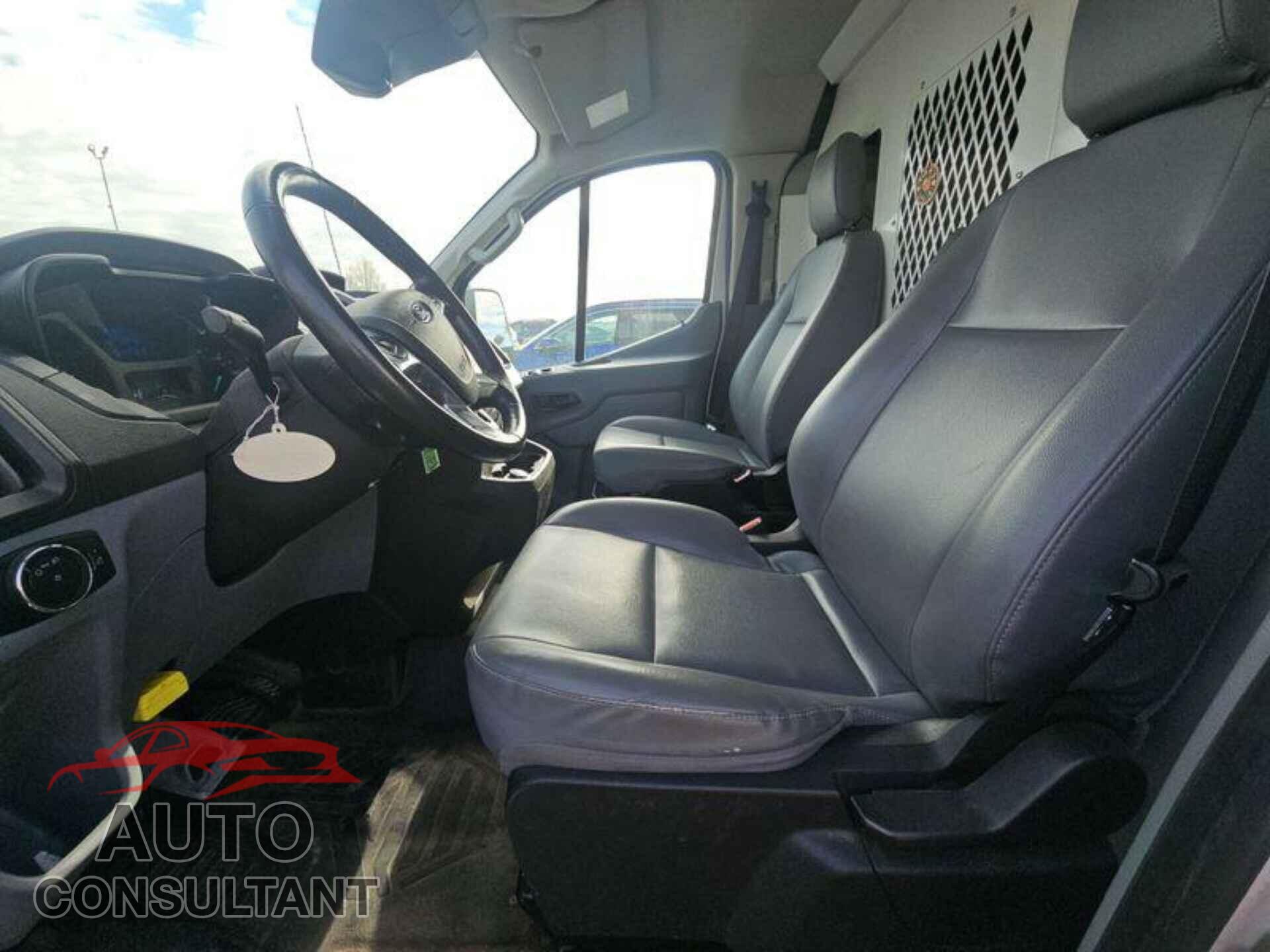 FORD TRANSIT 2017 - 1FTYE1YM4HKA19426