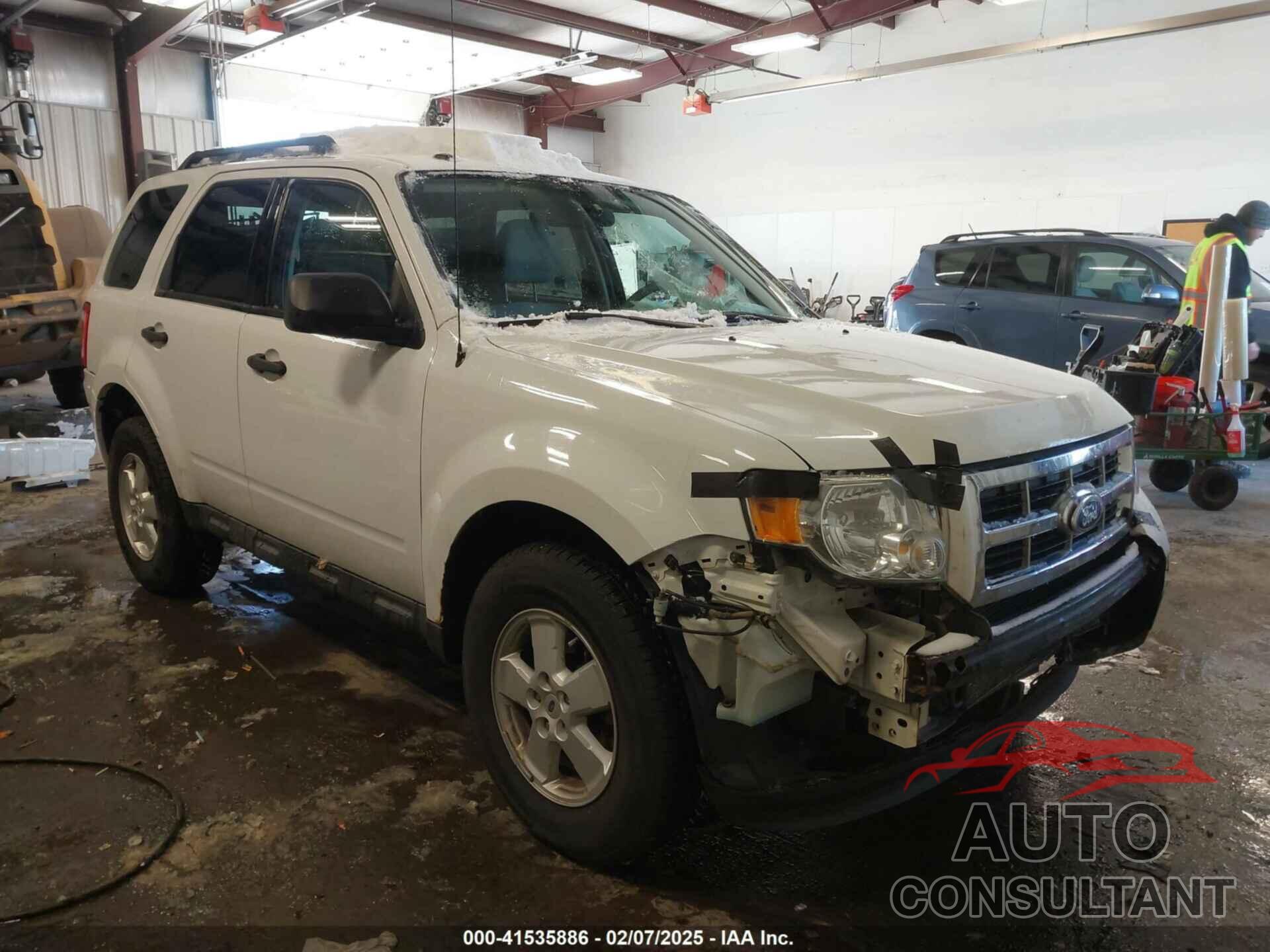 FORD ESCAPE 2010 - 1FMCU9D79AKC39920