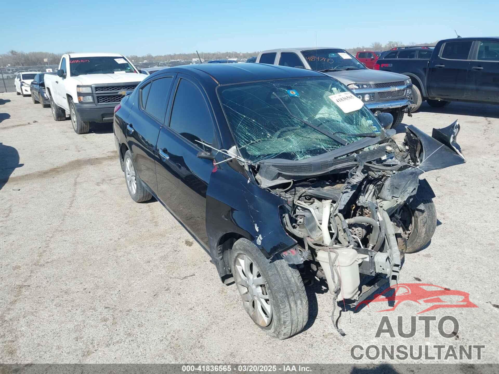 NISSAN VERSA 2017 - 3N1CN7AP7HL901192