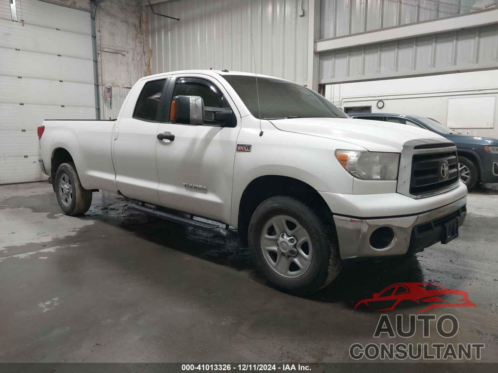 TOYOTA TUNDRA 2011 - 5TFCY5F14BX011516