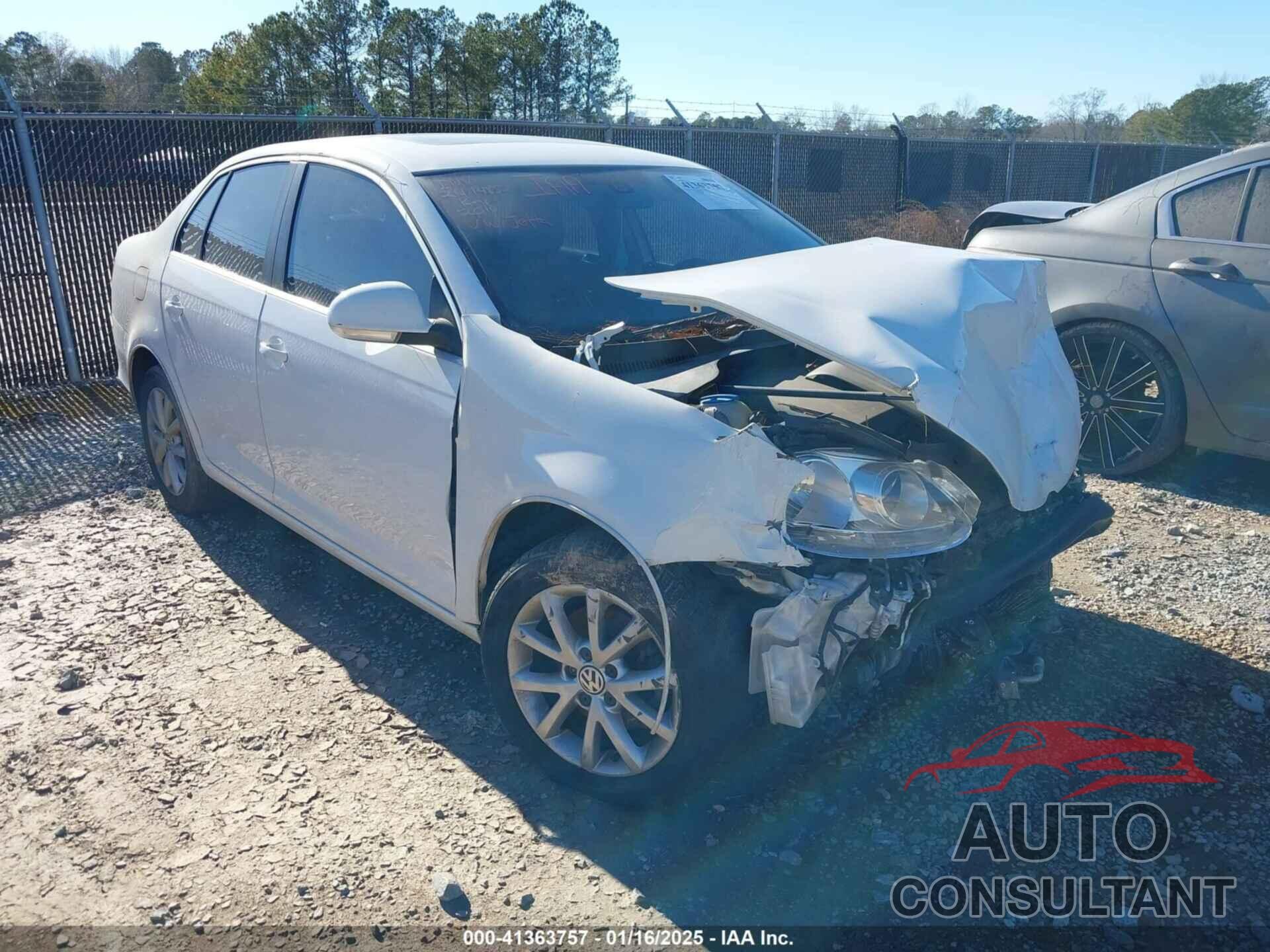 VOLKSWAGEN JETTA 2010 - 3VWRX7AJ9AM020634