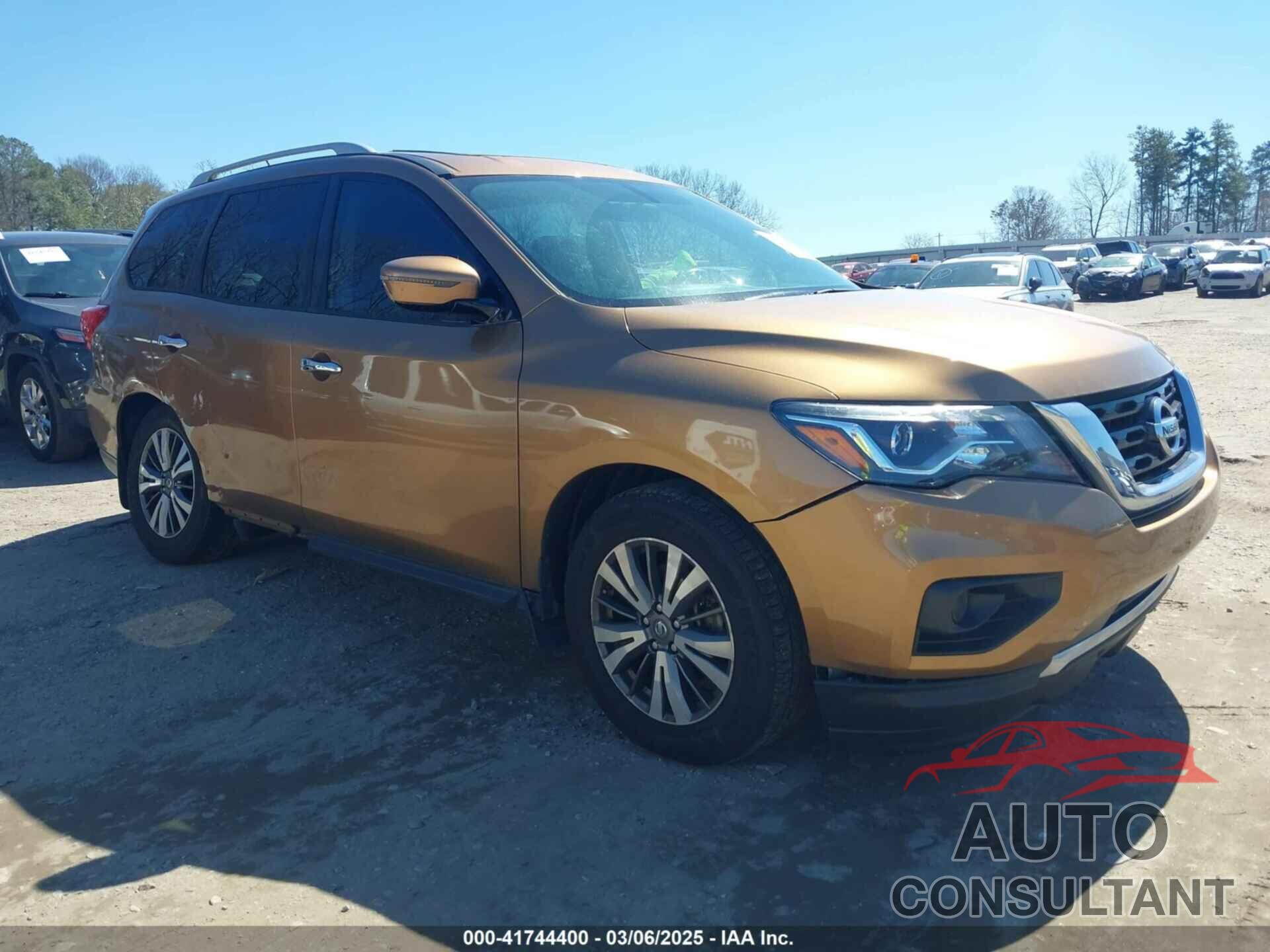 NISSAN PATHFINDER 2017 - 5N1DR2MN1HC608477