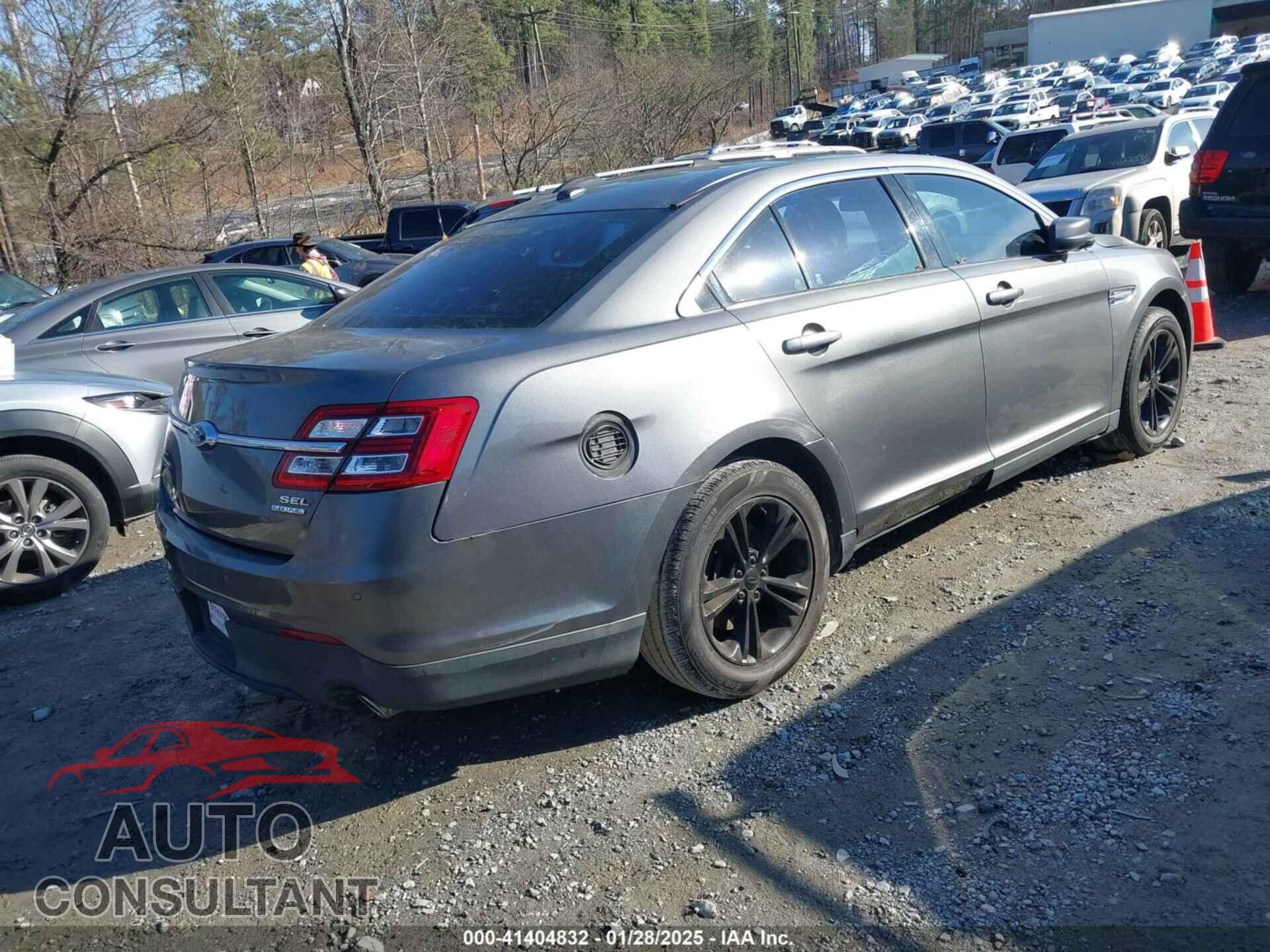 FORD TAURUS 2014 - 1FAHP2E82EG175654