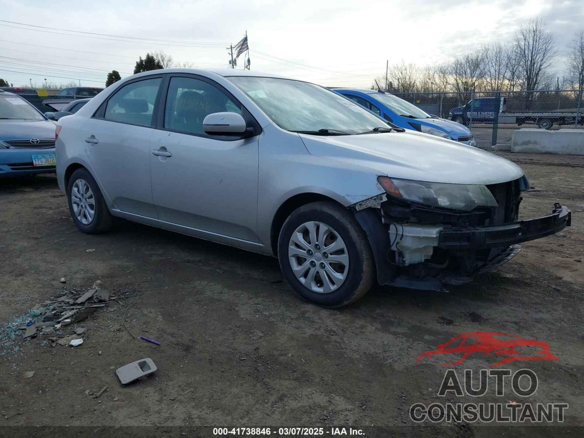 KIA FORTE 2011 - KNAFU4A24B5326974
