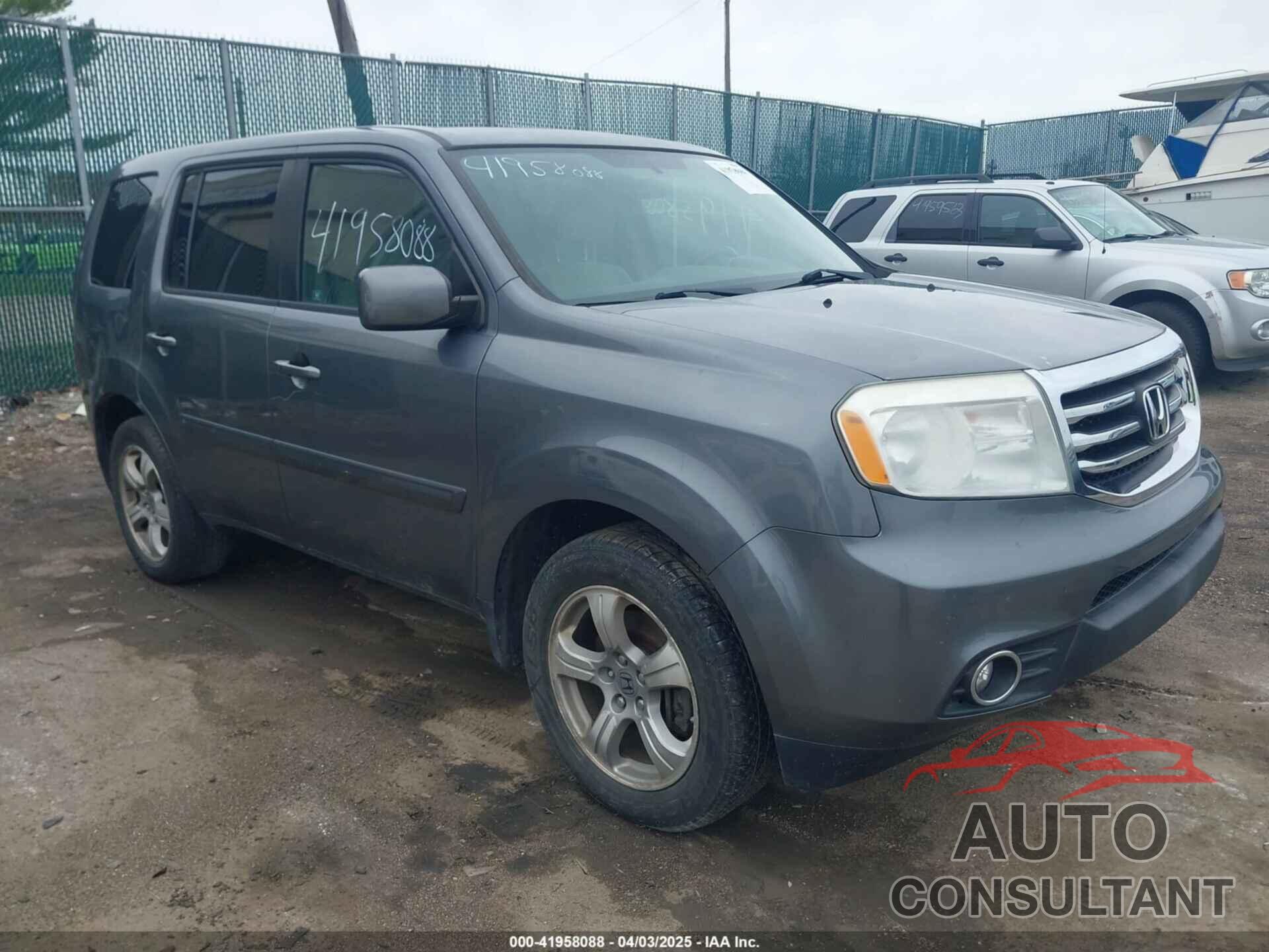 HONDA PILOT 2012 - 5FNYF4H41CB023549