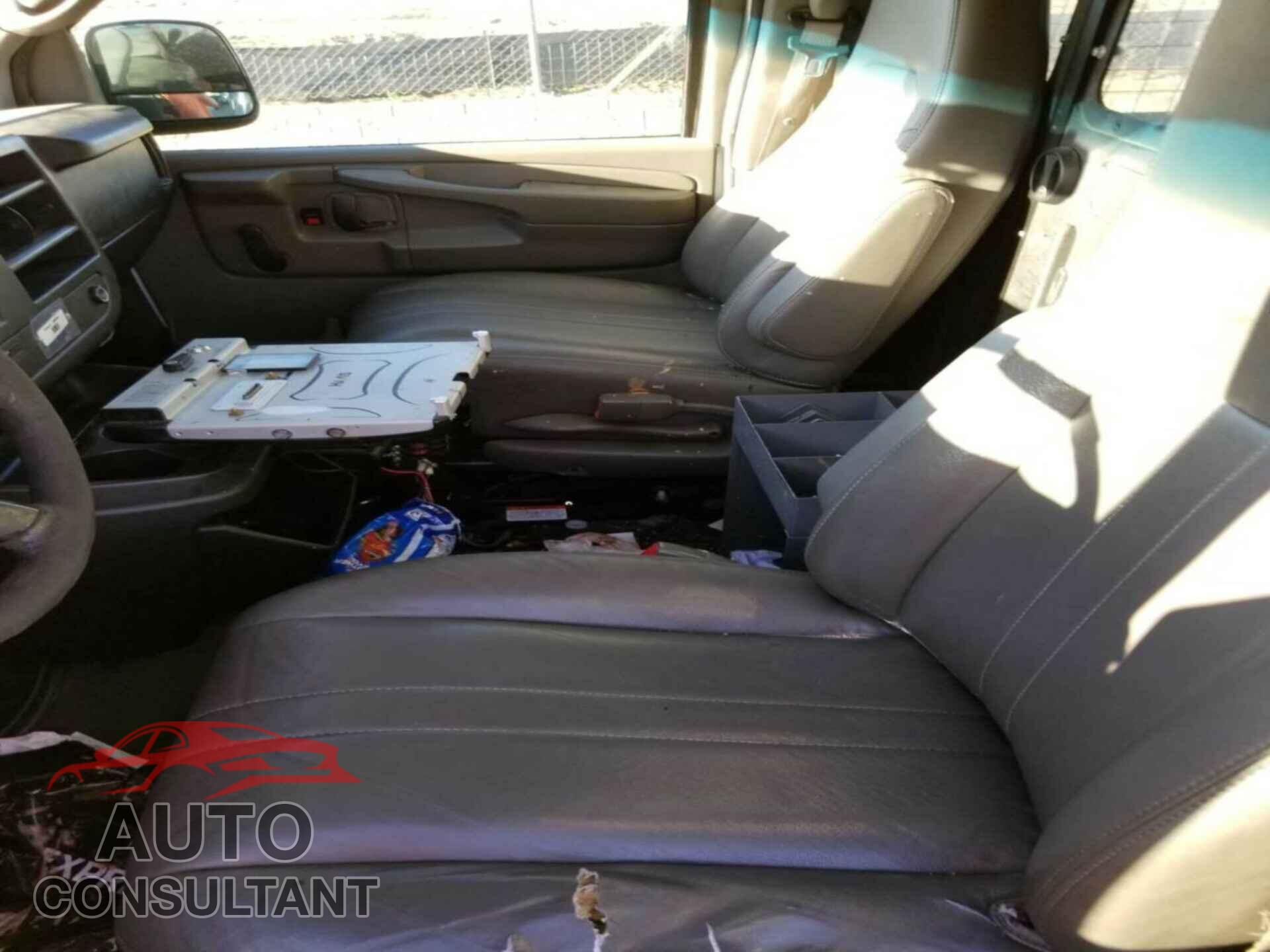 CHEVROLET EXPRESS G1500 2013 - 1GCSGAFX6D1173567