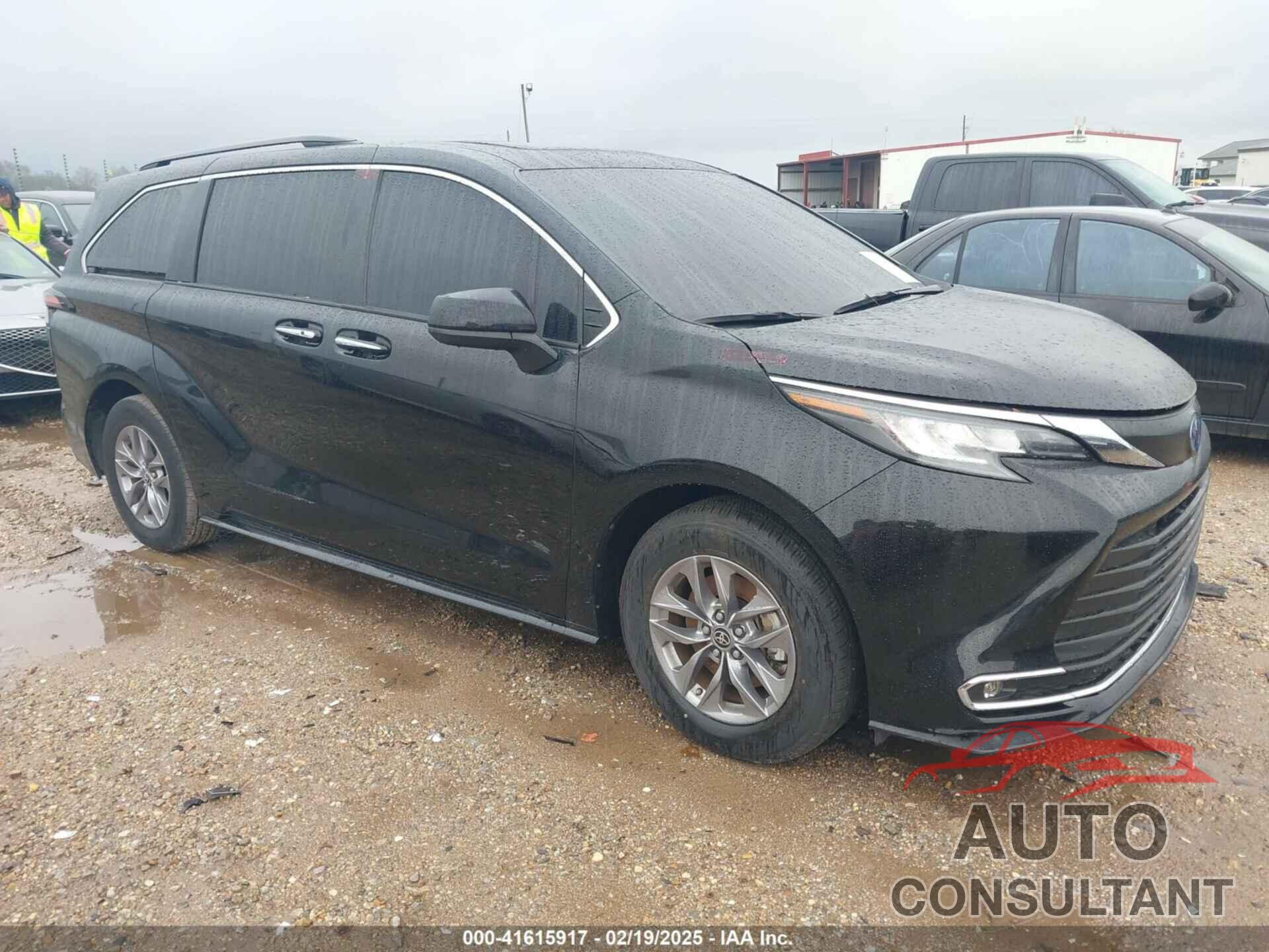 TOYOTA SIENNA 2023 - 5TDYRKEC1PS171287