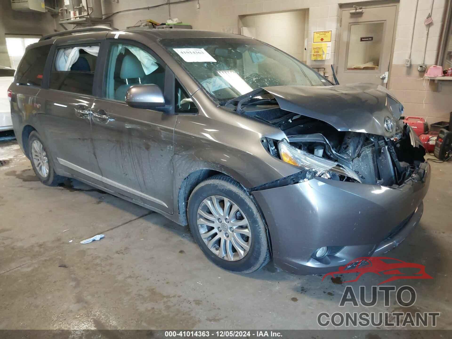 TOYOTA SIENNA 2014 - 5TDYK3DC9ES468722