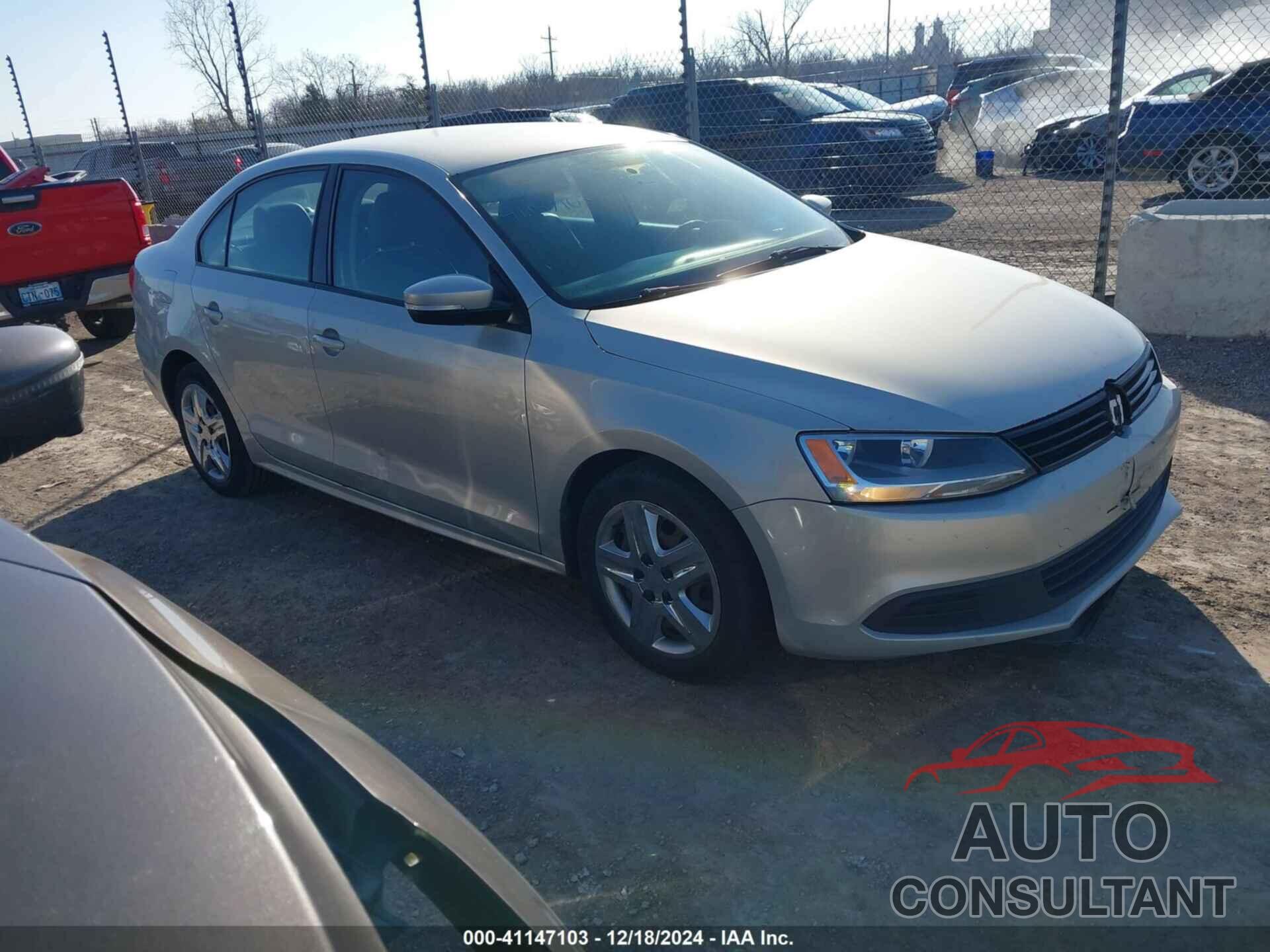 VOLKSWAGEN JETTA 2011 - 3VWDX7AJ1BM347024