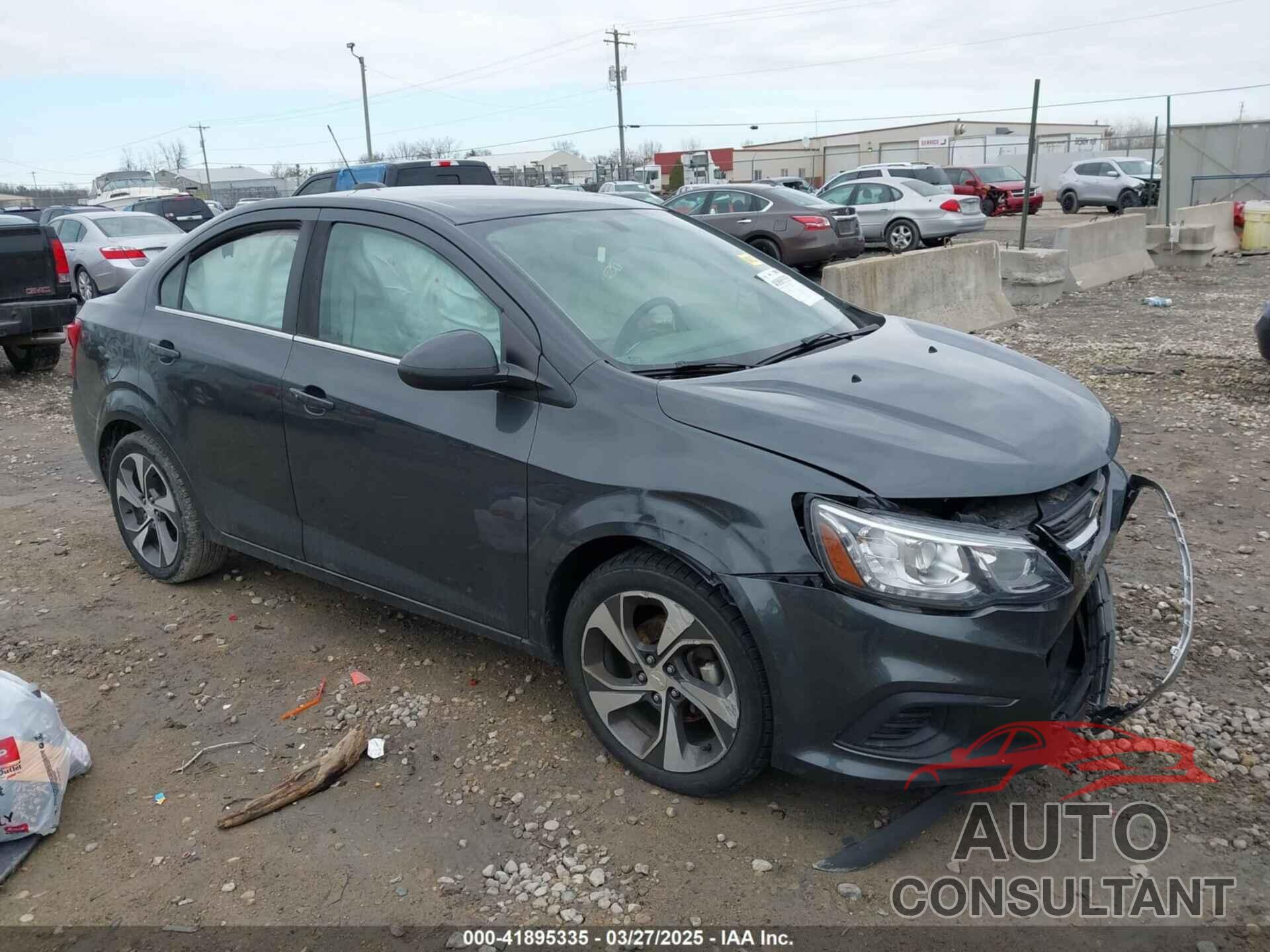 CHEVROLET SONIC 2019 - 1G1JF5SB1K4124832