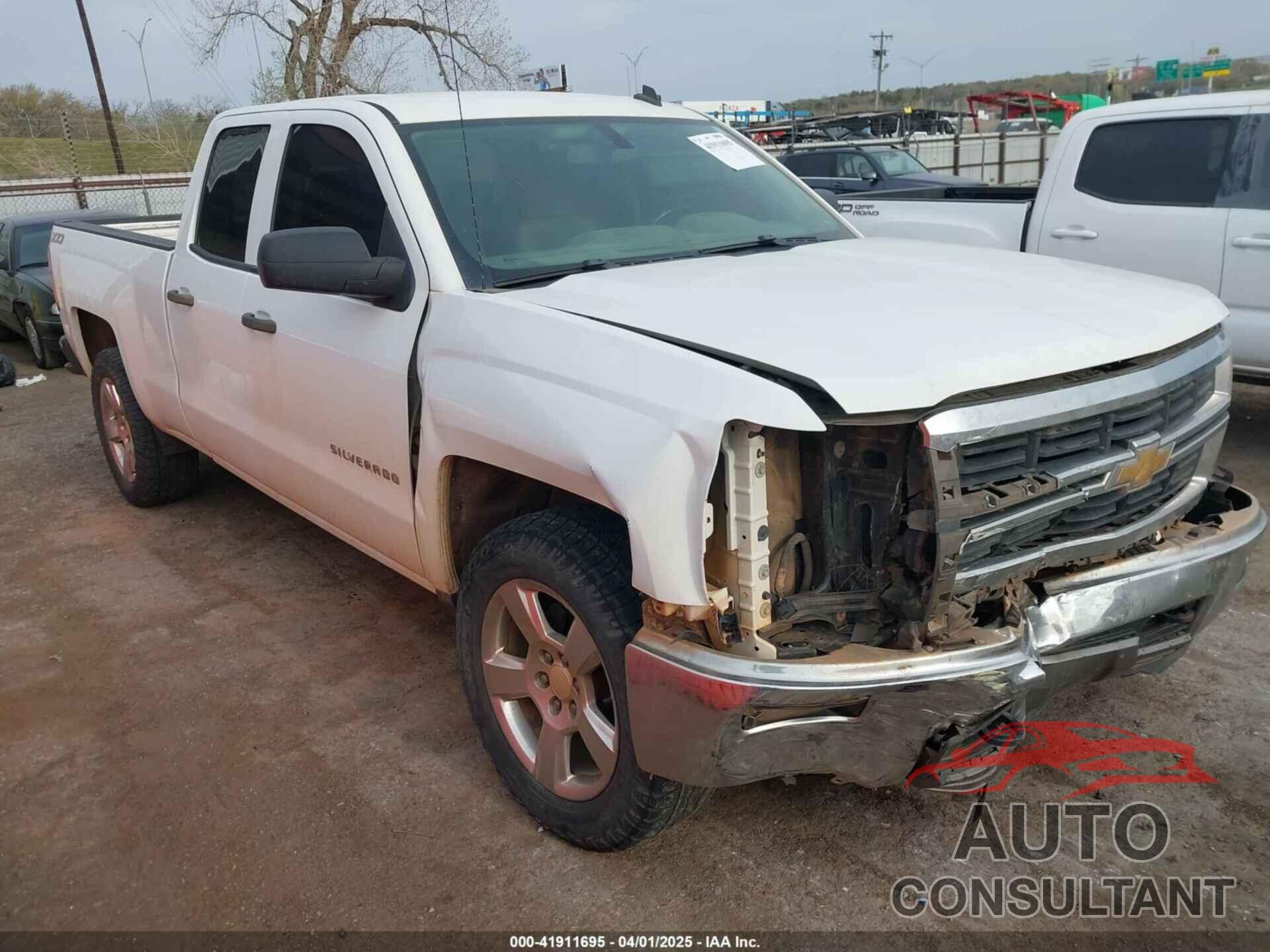 CHEVROLET SILVERADO 1500 2014 - 1GCVKREC8EZ108120