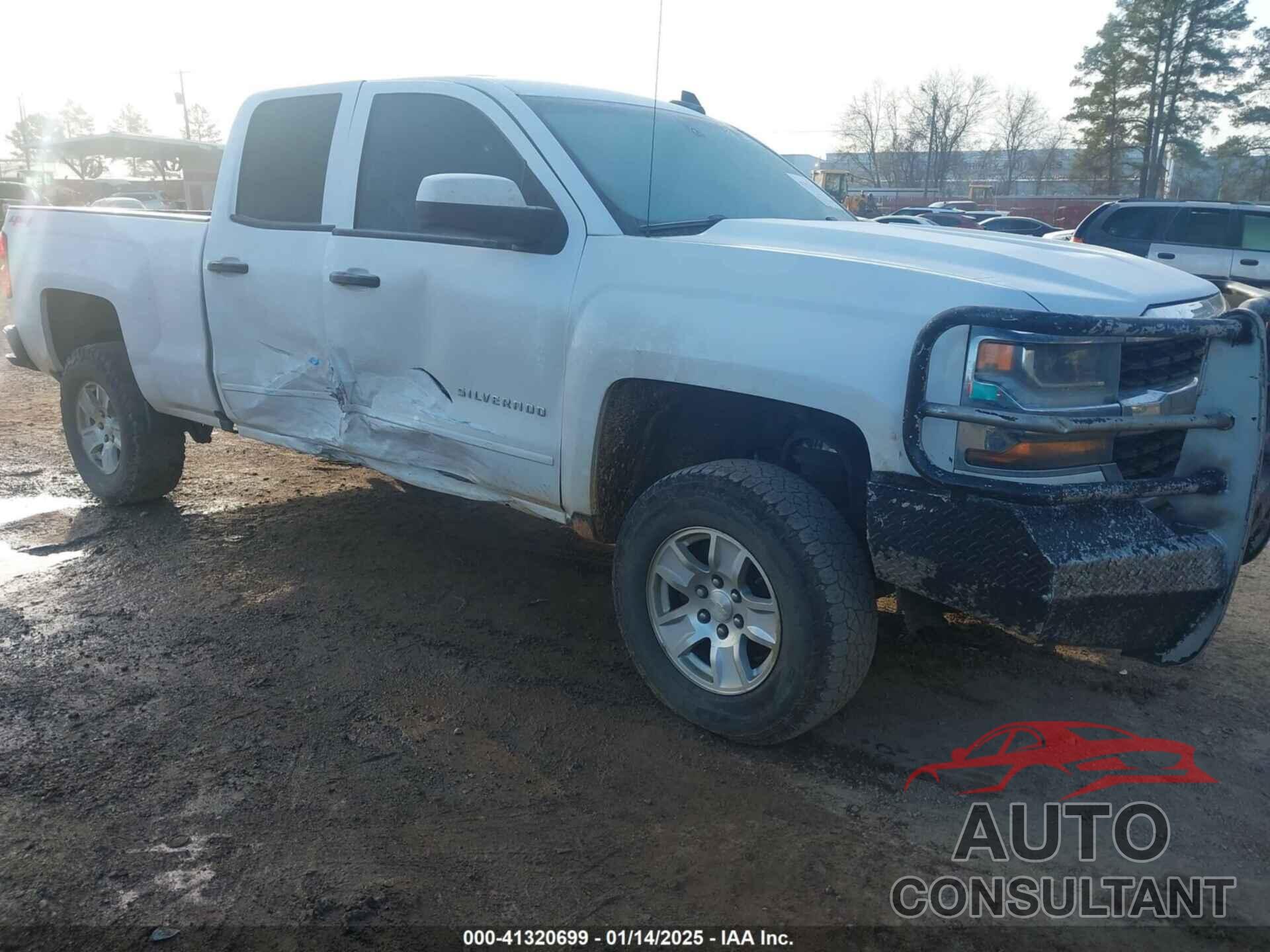 CHEVROLET SILVERADO 1500 2017 - 1GCVKREC9HZ361080