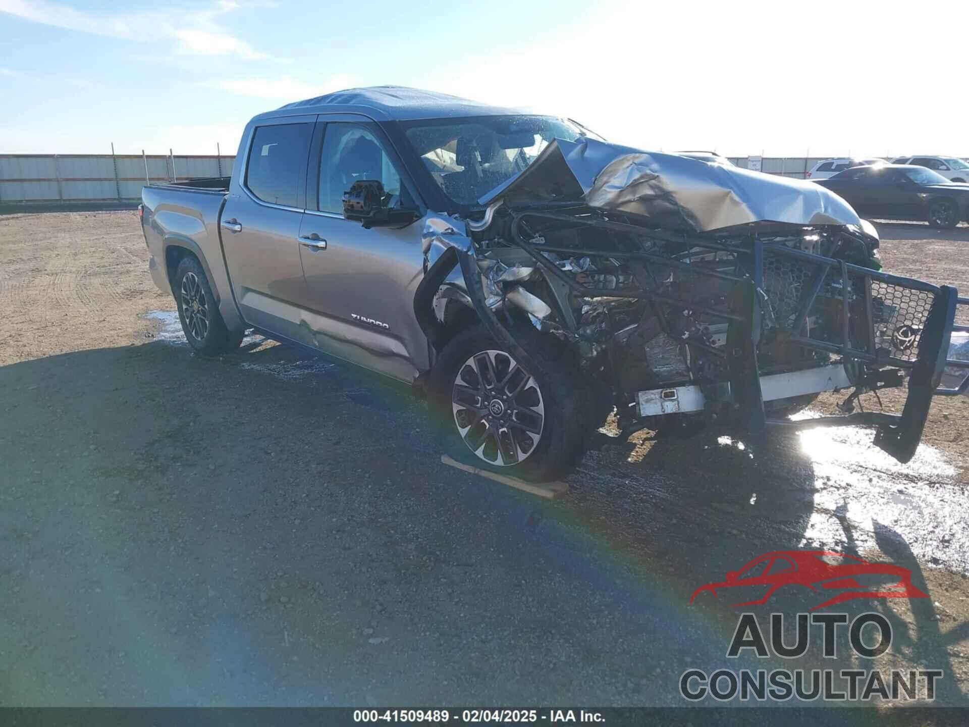 TOYOTA TUNDRA 2023 - 5TFJA5DB7PX084183