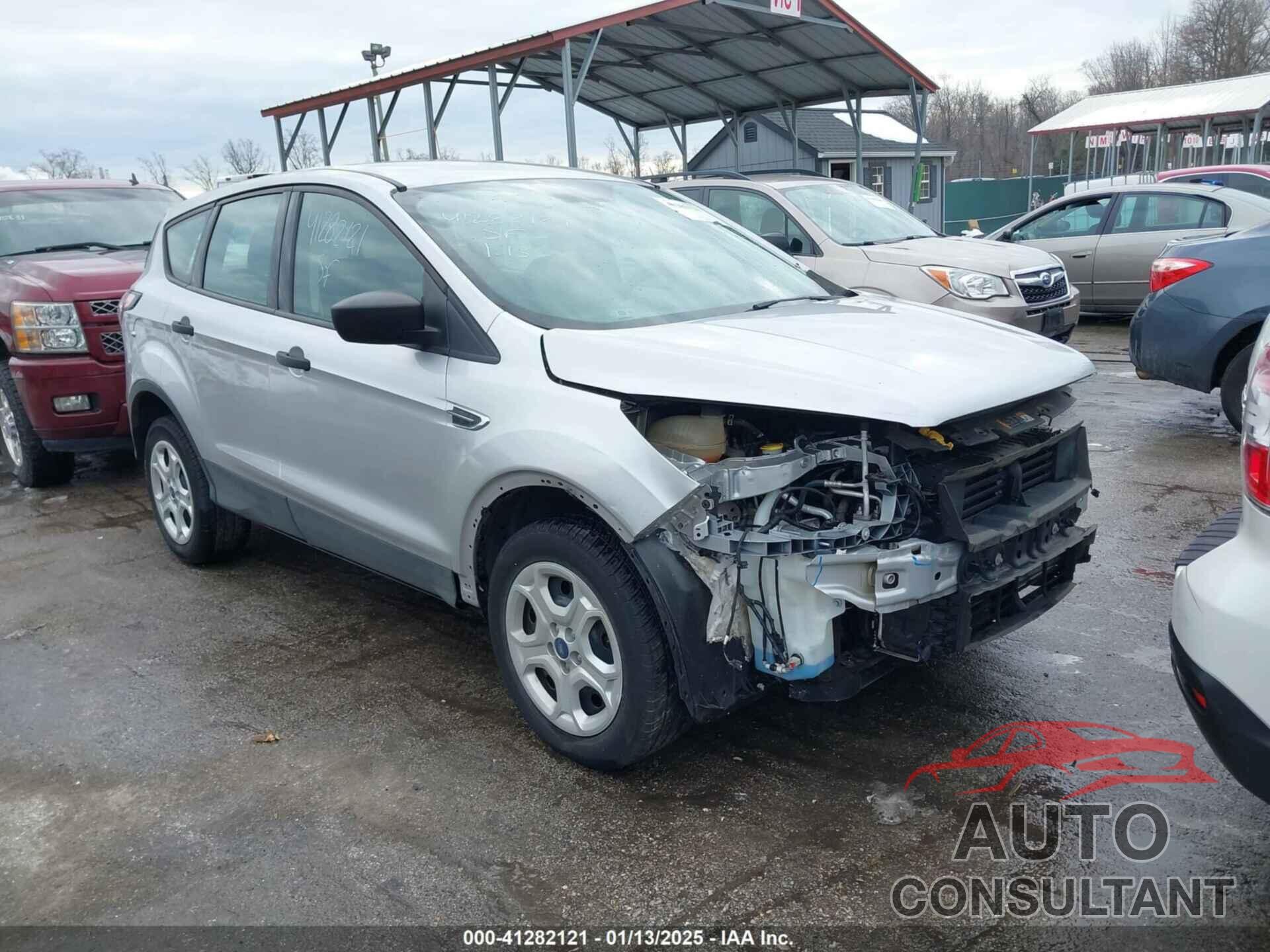 FORD ESCAPE 2017 - 1FMCU0F70HUE13204