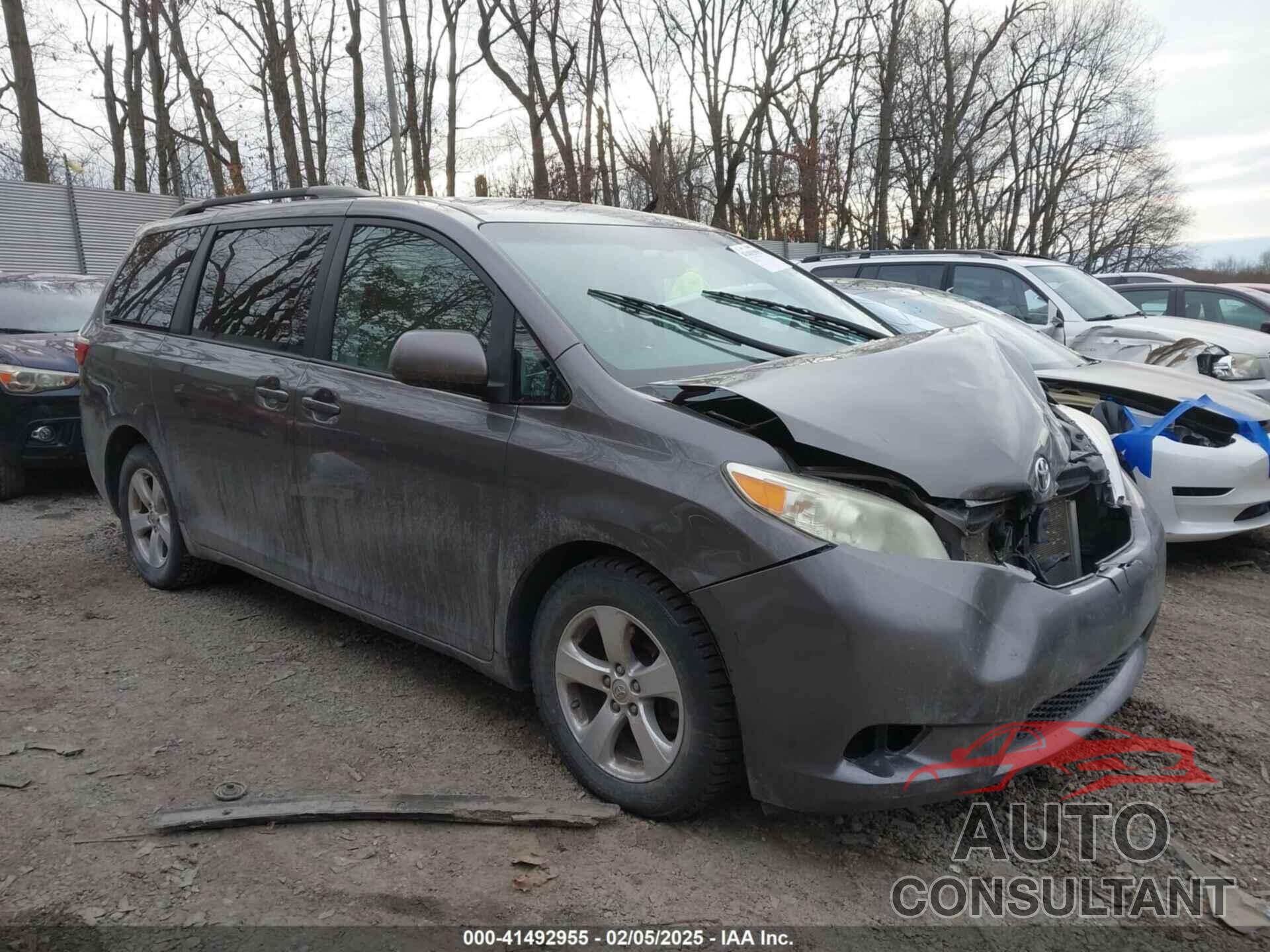 TOYOTA SIENNA 2015 - 5TDKK3DC6FS528608