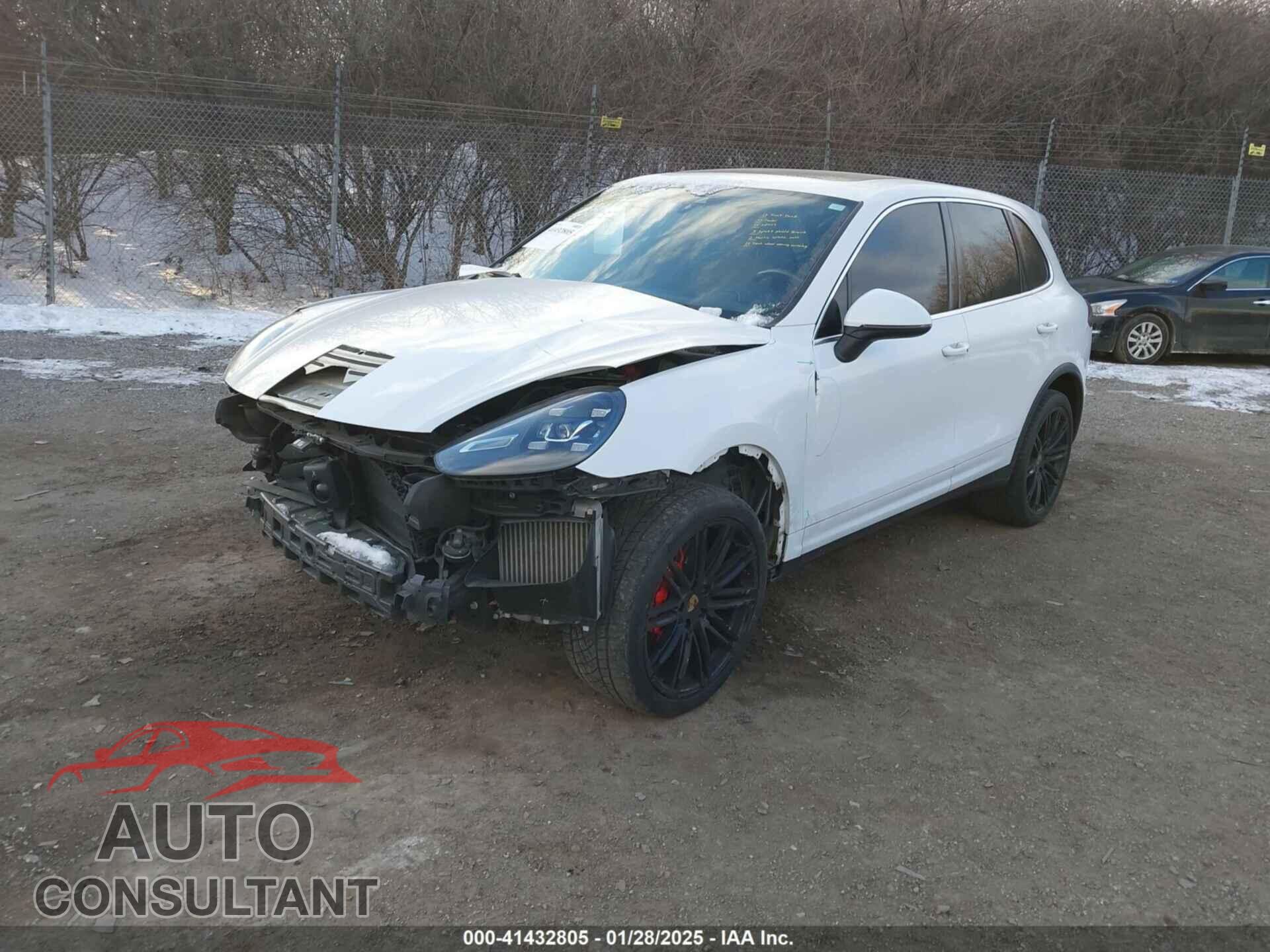 PORSCHE CAYENNE 2018 - WP1AB2A25JLA61000