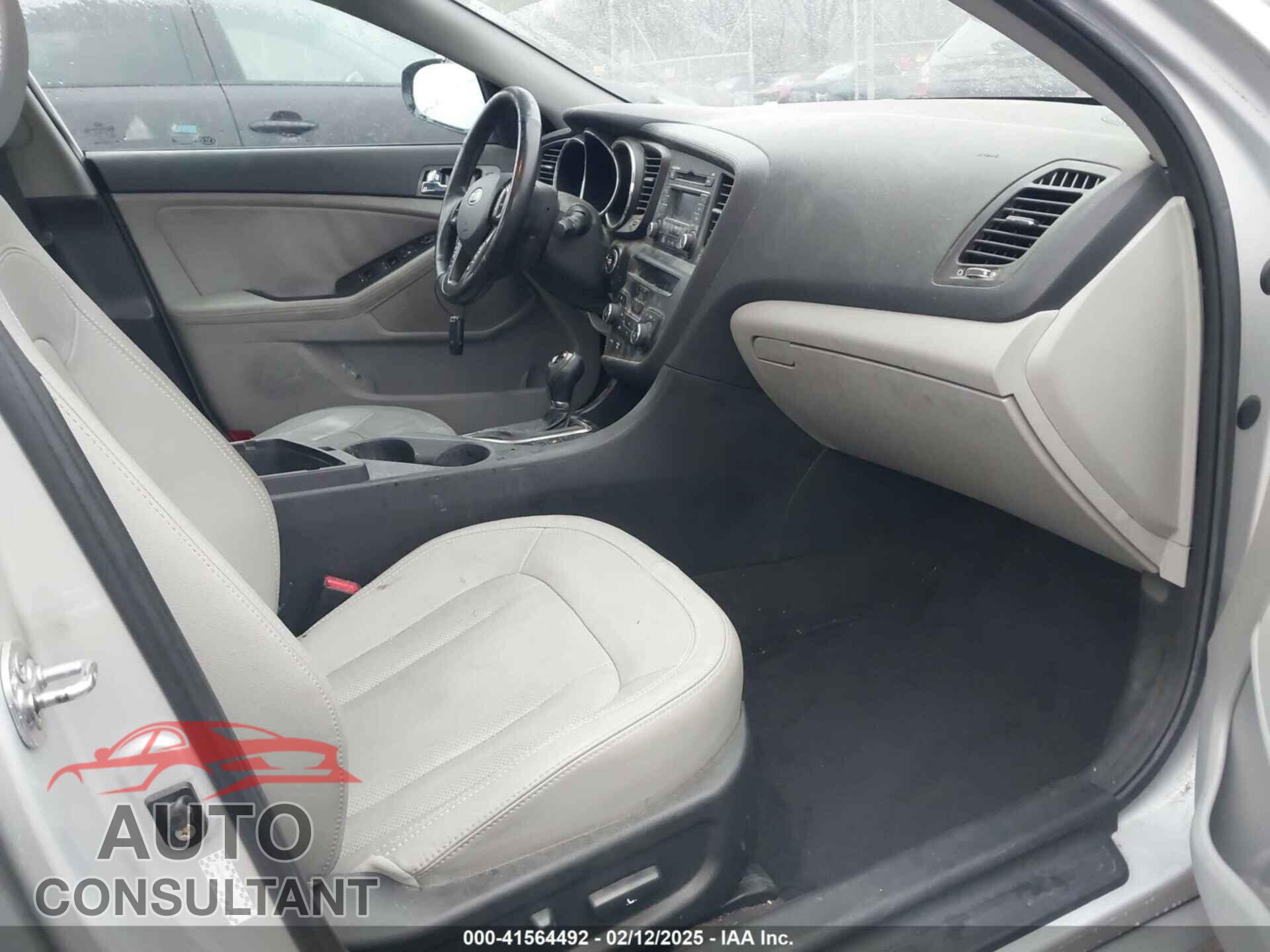 KIA OPTIMA 2011 - KNAGN4A70B5096492