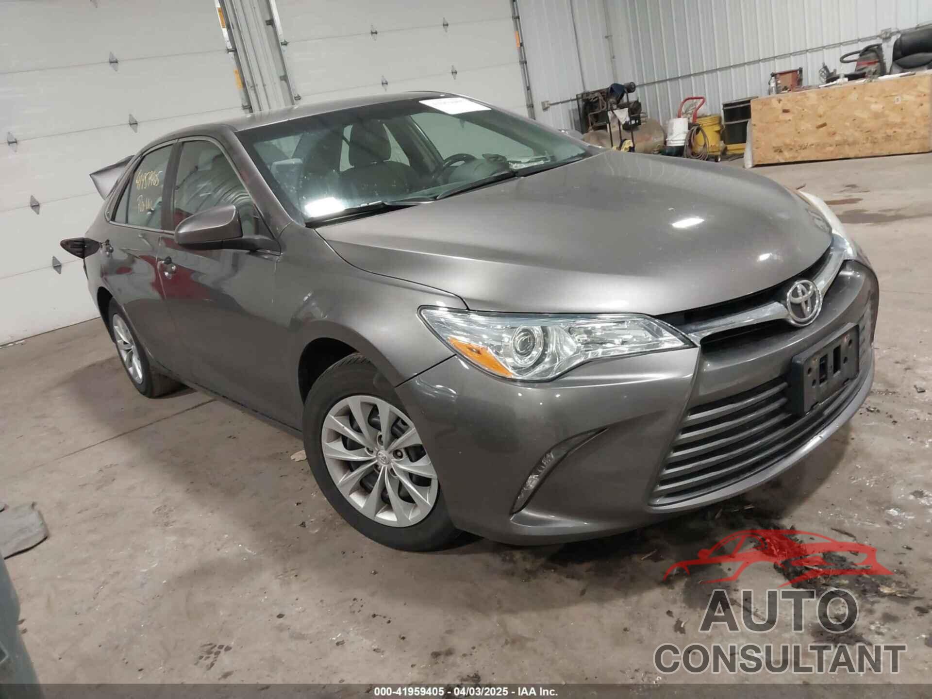 TOYOTA CAMRY 2016 - 4T4BF1FK8GR543915