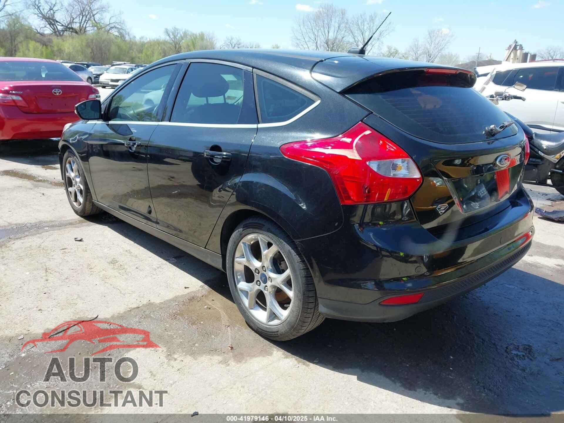 FORD FOCUS 2014 - 1FADP3N22EL453329