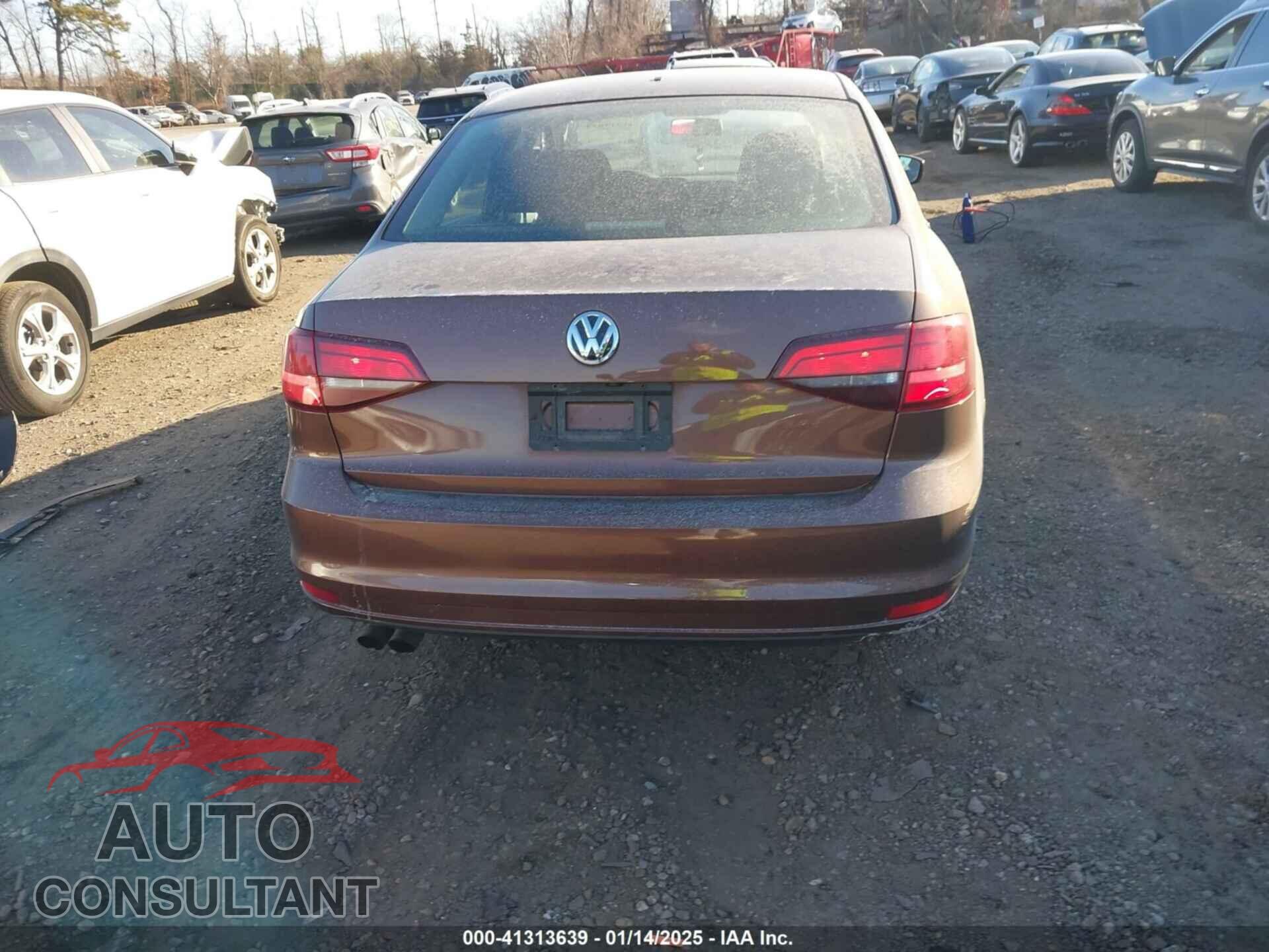 VOLKSWAGEN JETTA 2017 - 3VW2B7AJ8HM373702