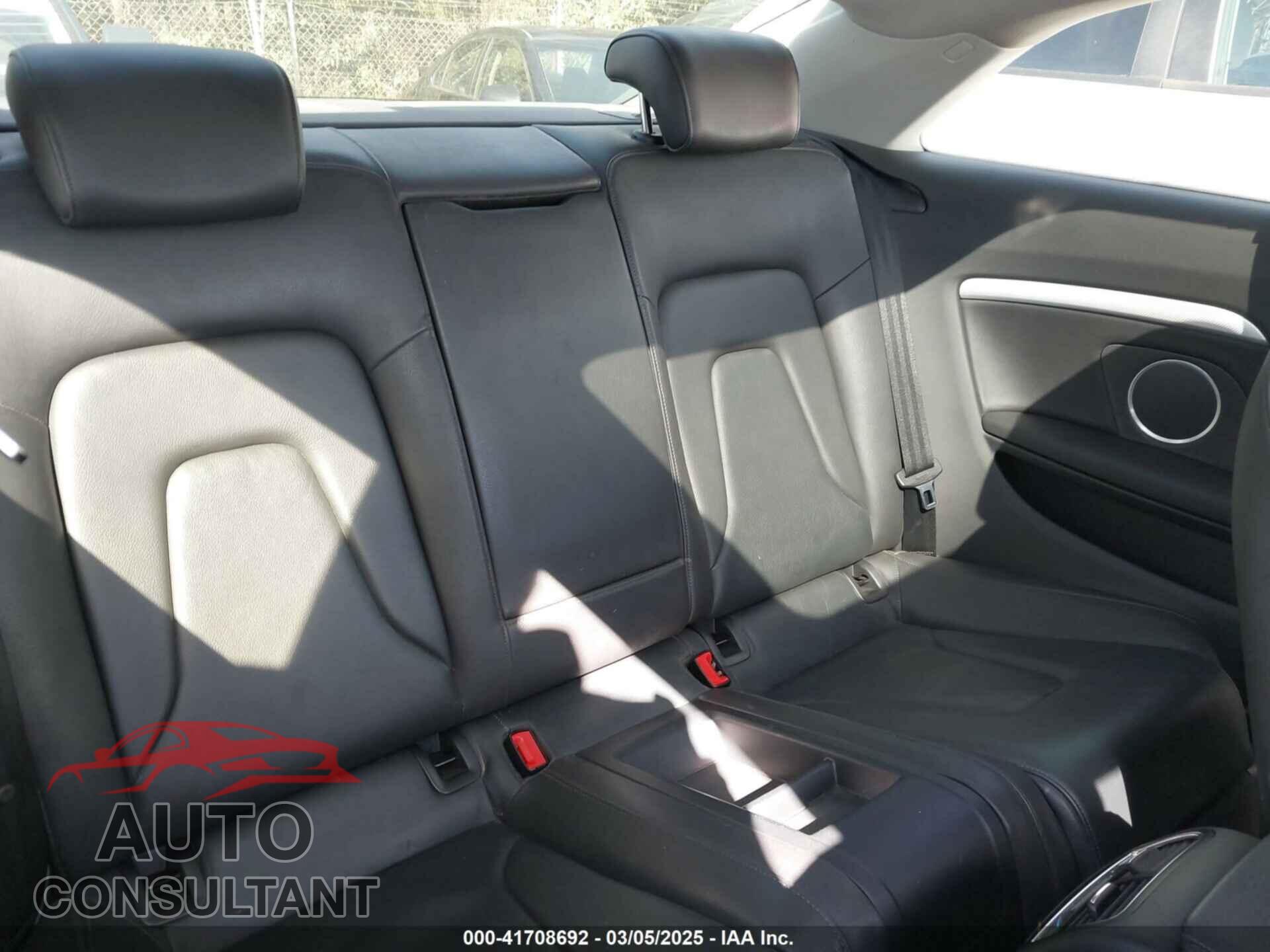 AUDI A5 2010 - WAU3FAFR6AA041264
