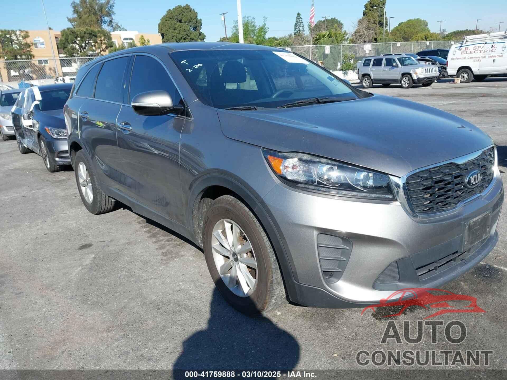 KIA SORENTO 2019 - 5XYPG4A33KG513184