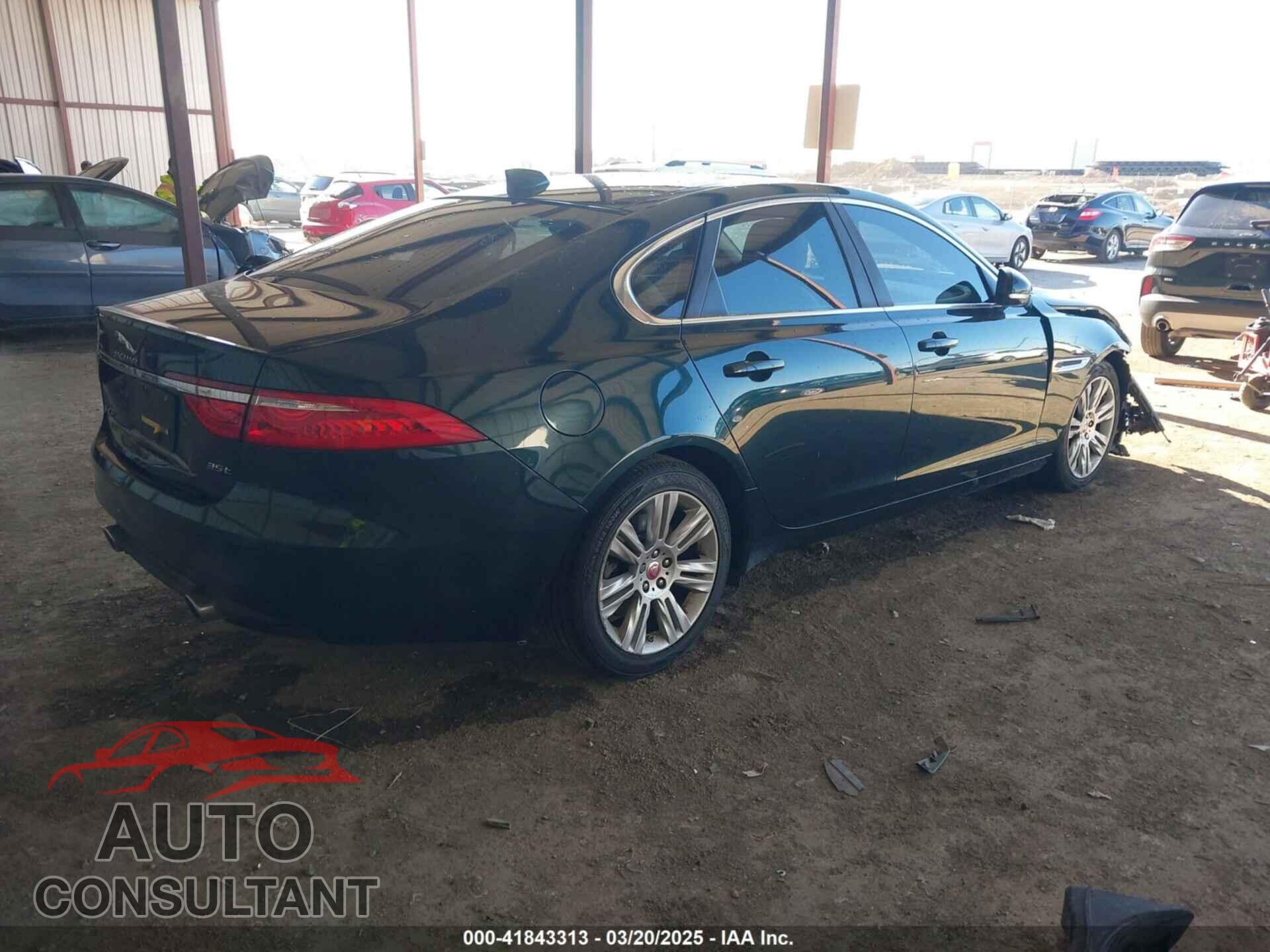 JAGUAR XF 2017 - SAJBD4BV8HCY44098