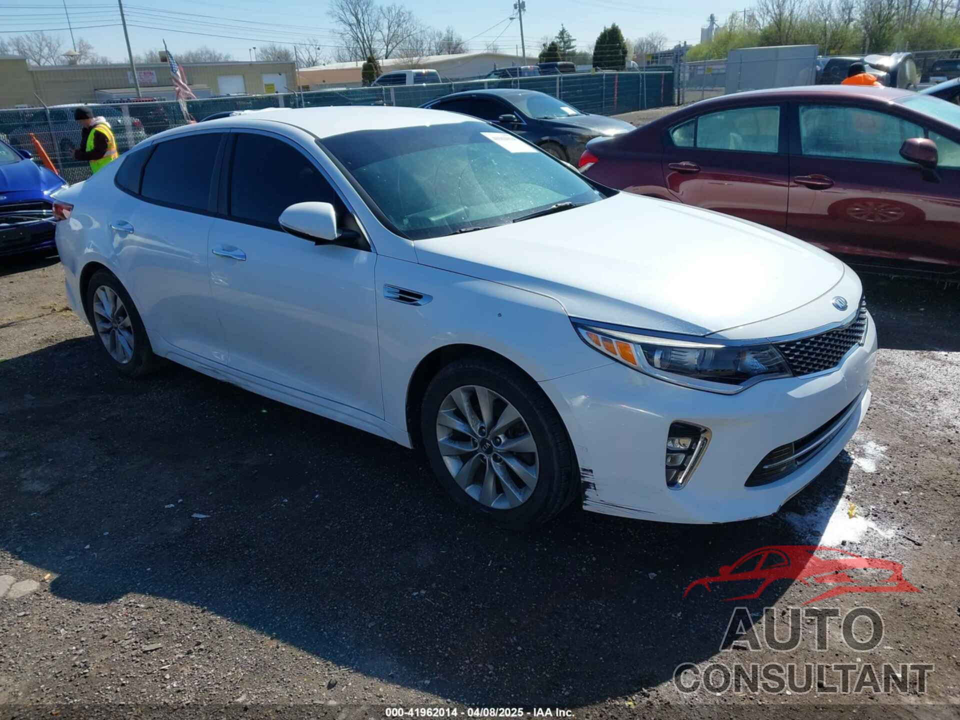 KIA OPTIMA 2018 - 5XXGT4L33JG208165