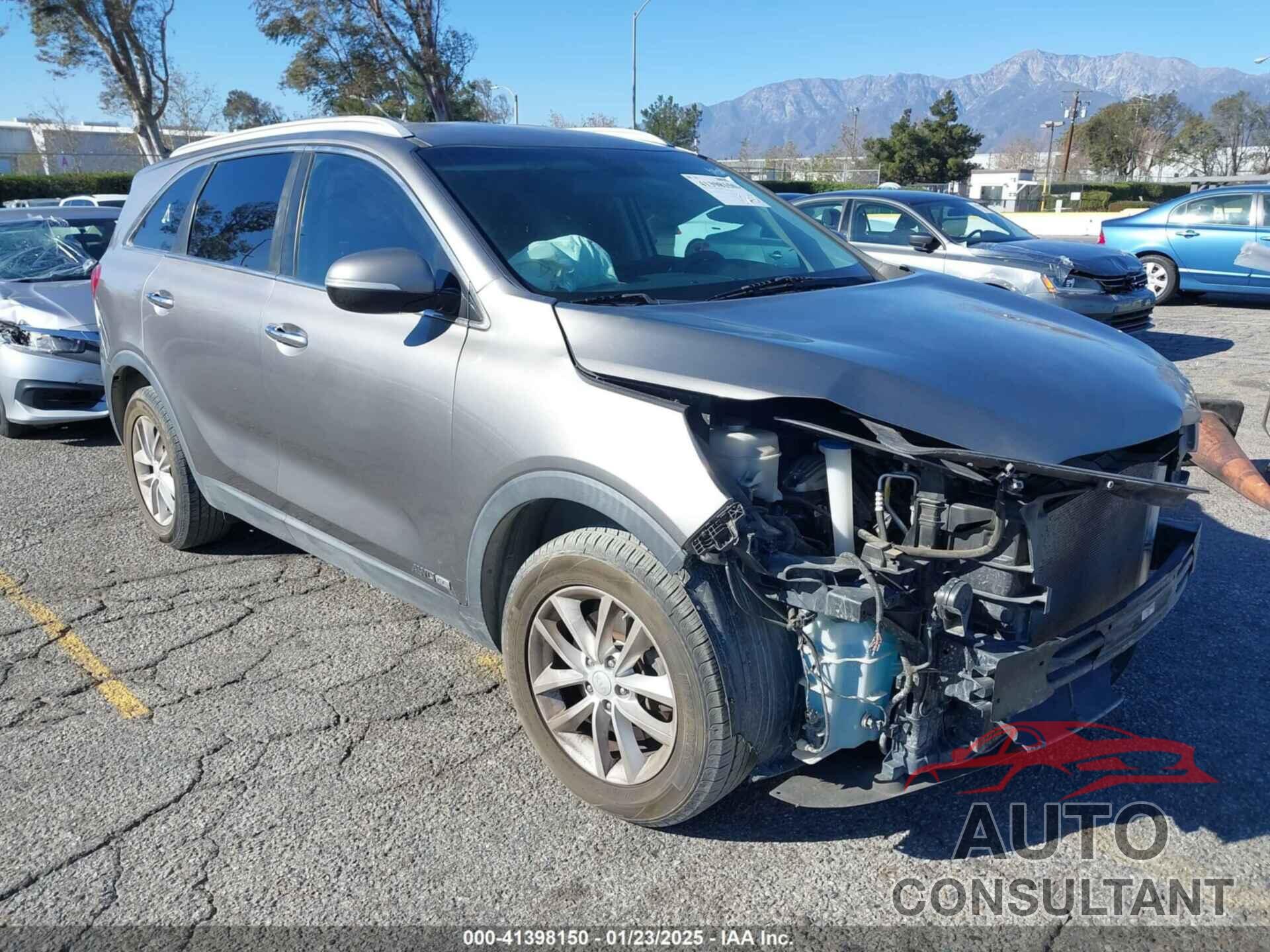 KIA SORENTO 2017 - 5XYPGDA56HG291637