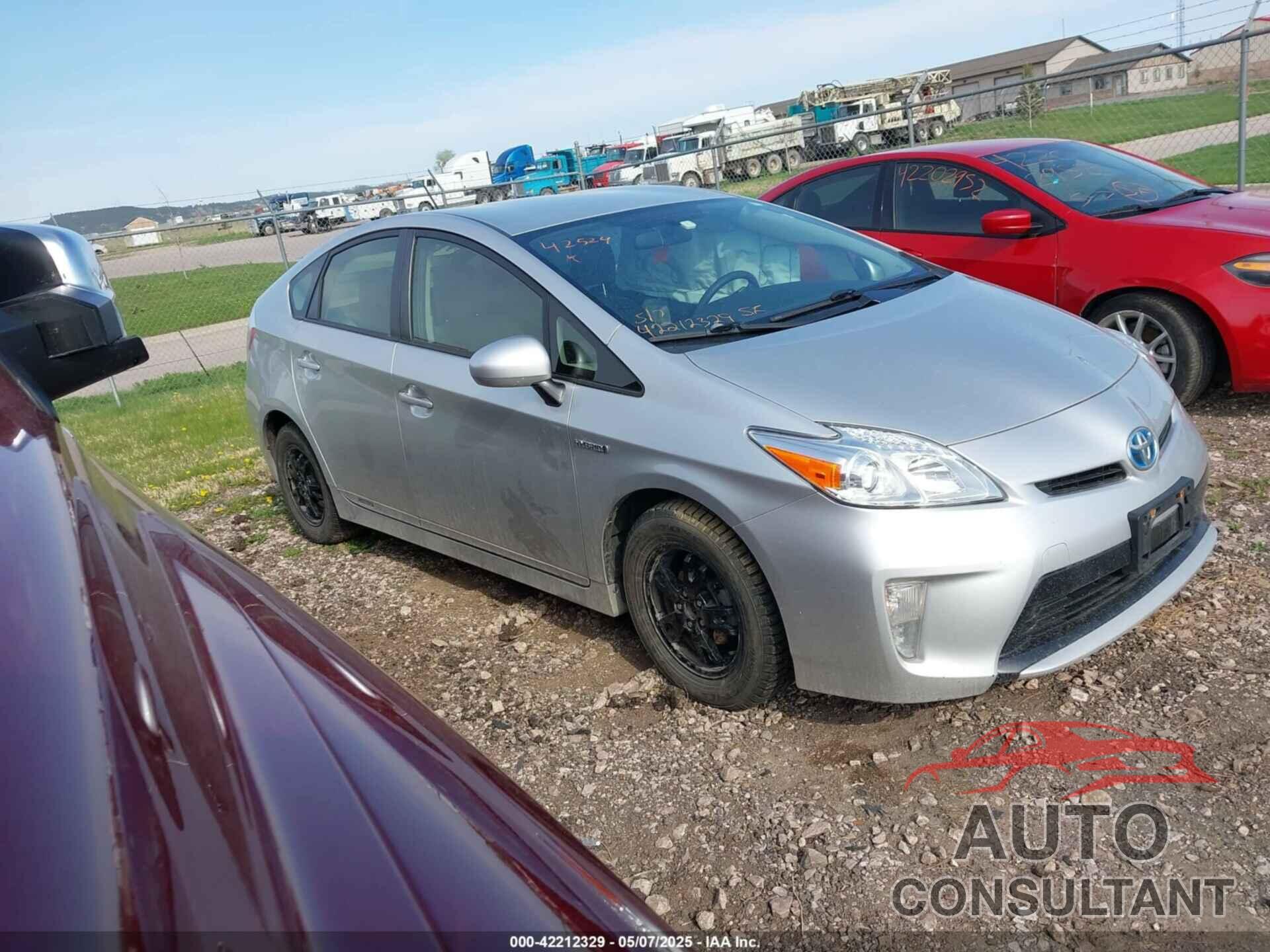 TOYOTA PRIUS 2015 - JTDKN3DU8F1895586