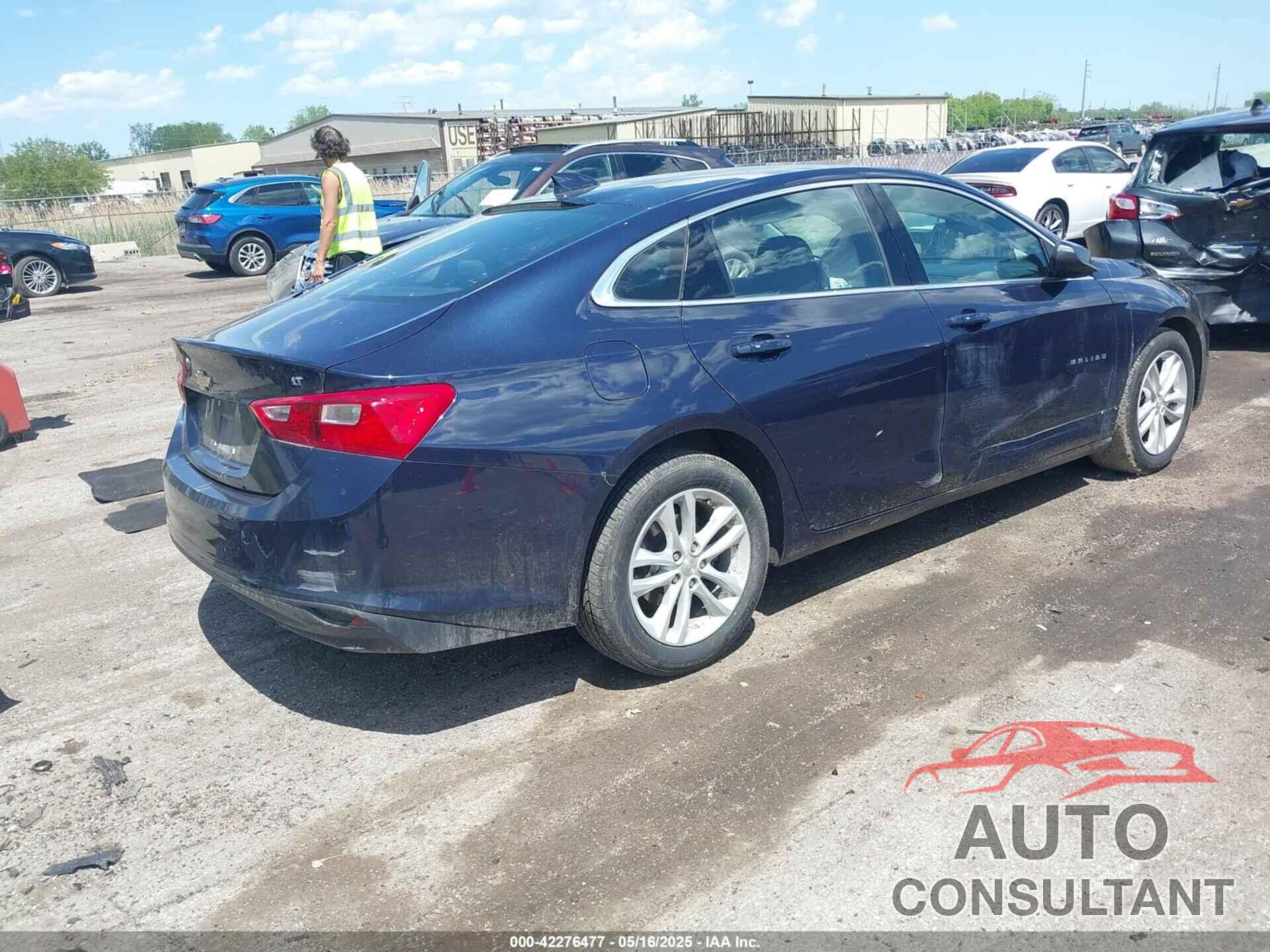 CHEVROLET MALIBU 2017 - 1G1ZE5STXHF197046