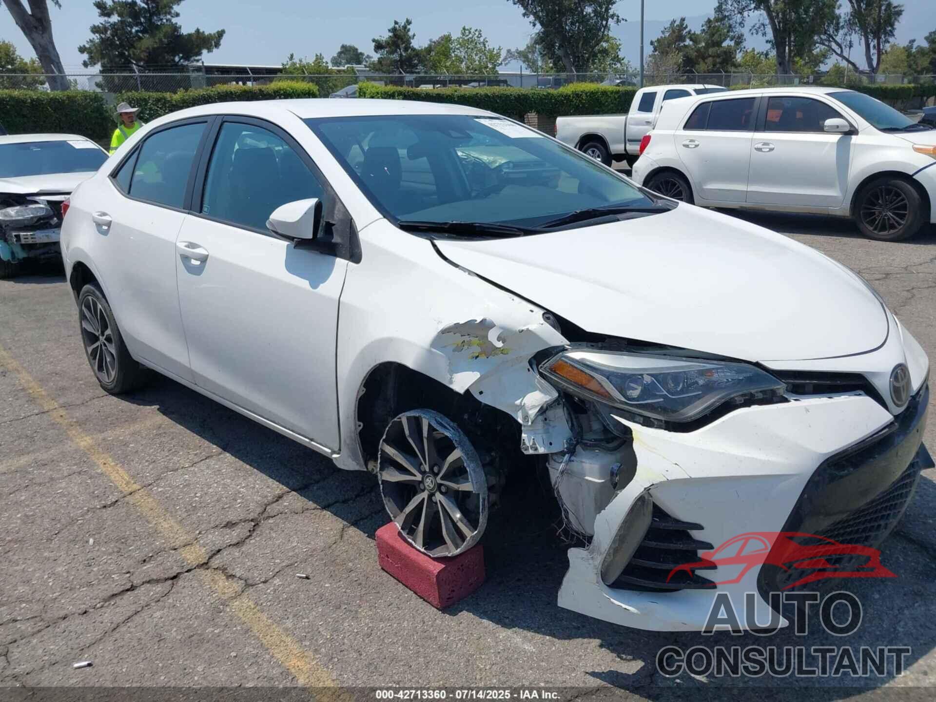 TOYOTA COROLLA 2017 - 5YFBURHE1HP618754