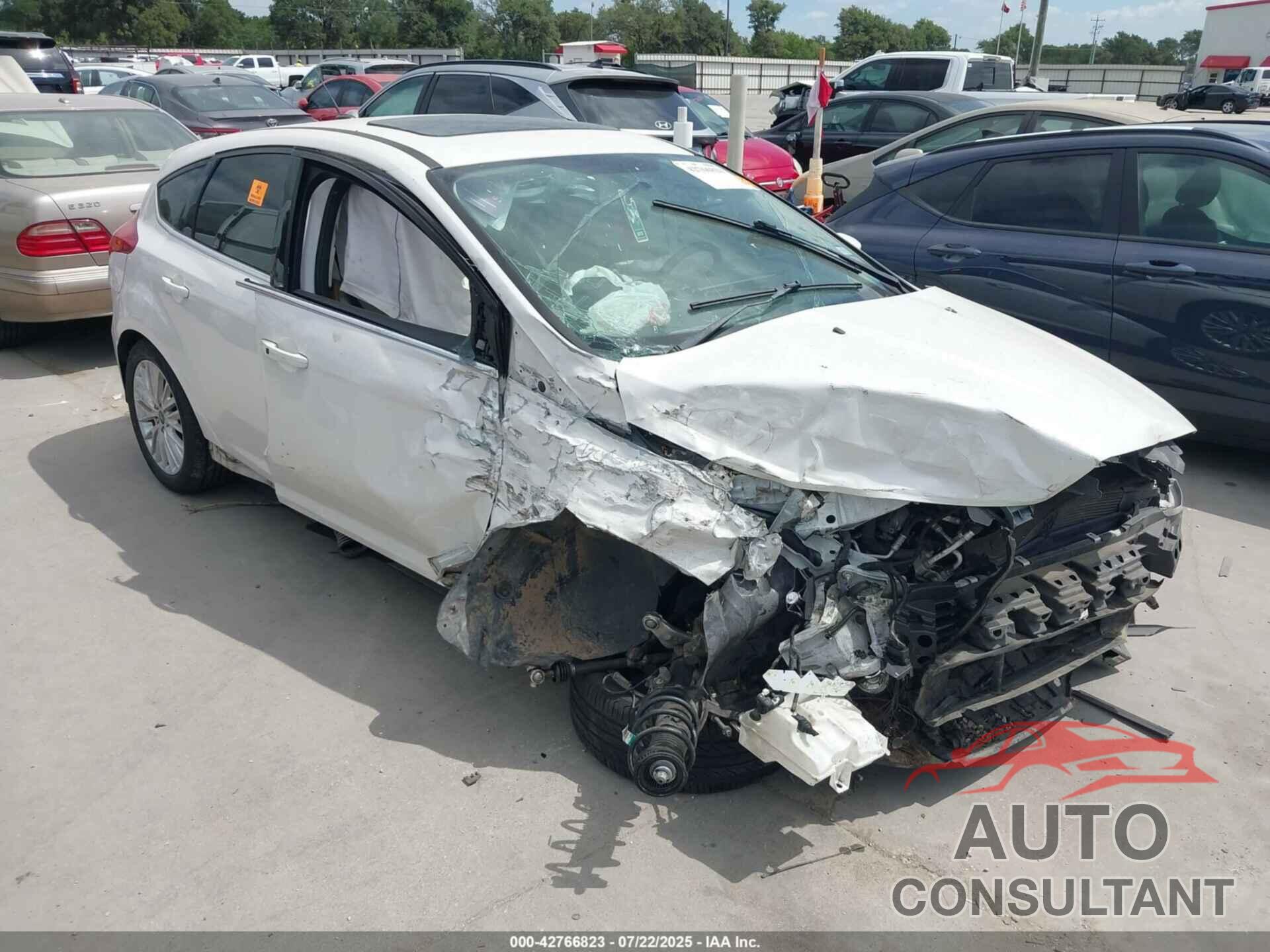 FORD FOCUS 2017 - 1FADP3N2XHL268109