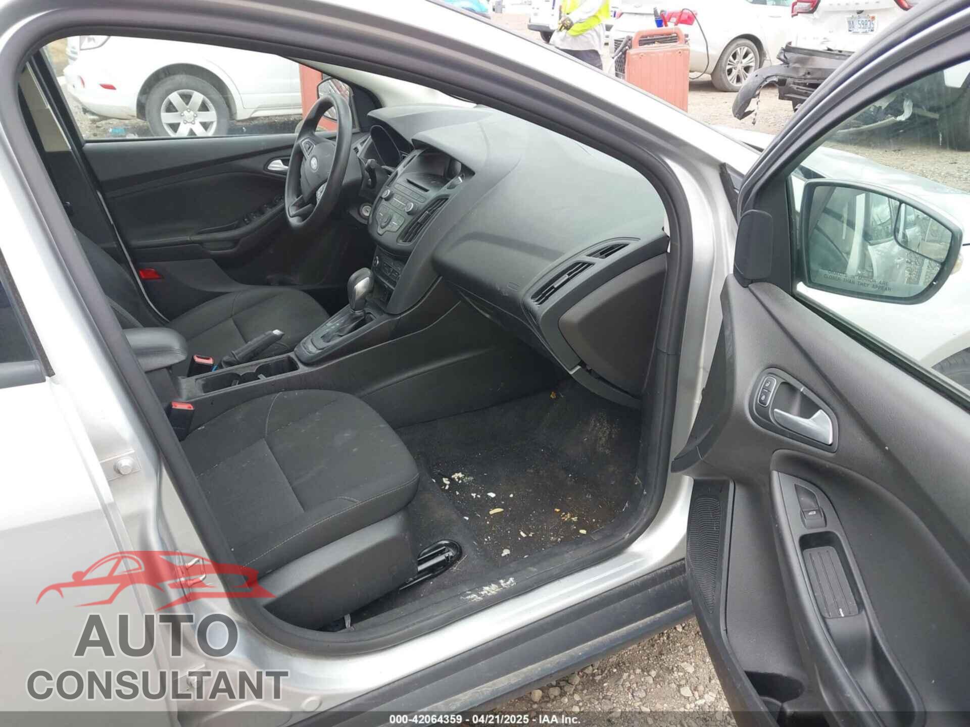 FORD FOCUS 2017 - 1FADP3F25HL328358