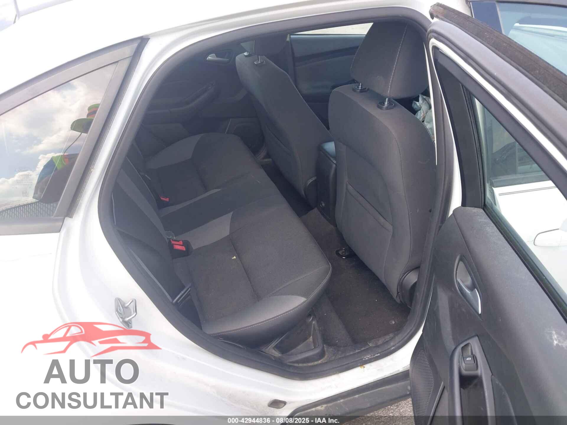 FORD FOCUS 2014 - 1FADP3F28EL460736