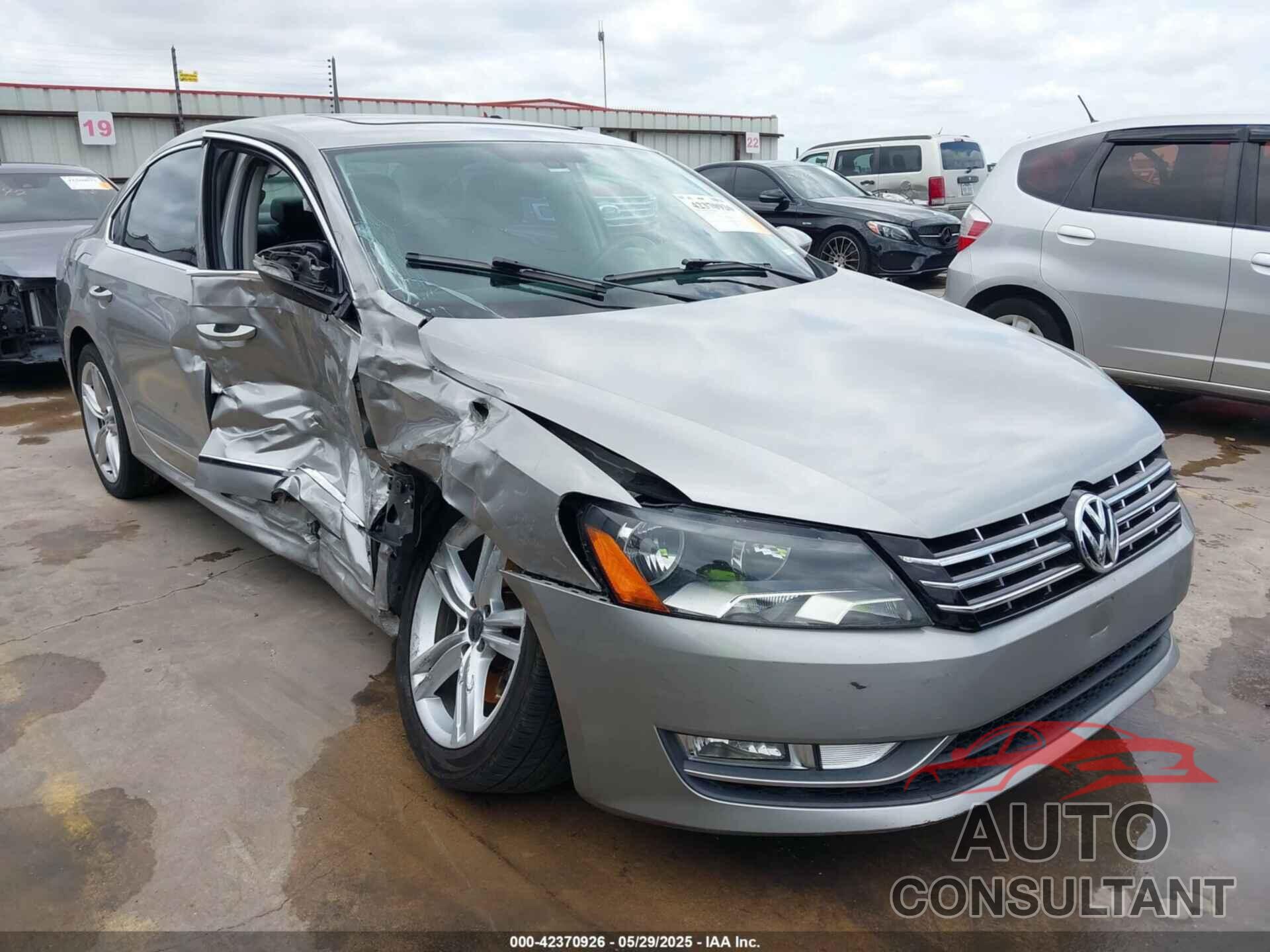VOLKSWAGEN PASSAT 2012 - 1VWCM7A3XCC013292