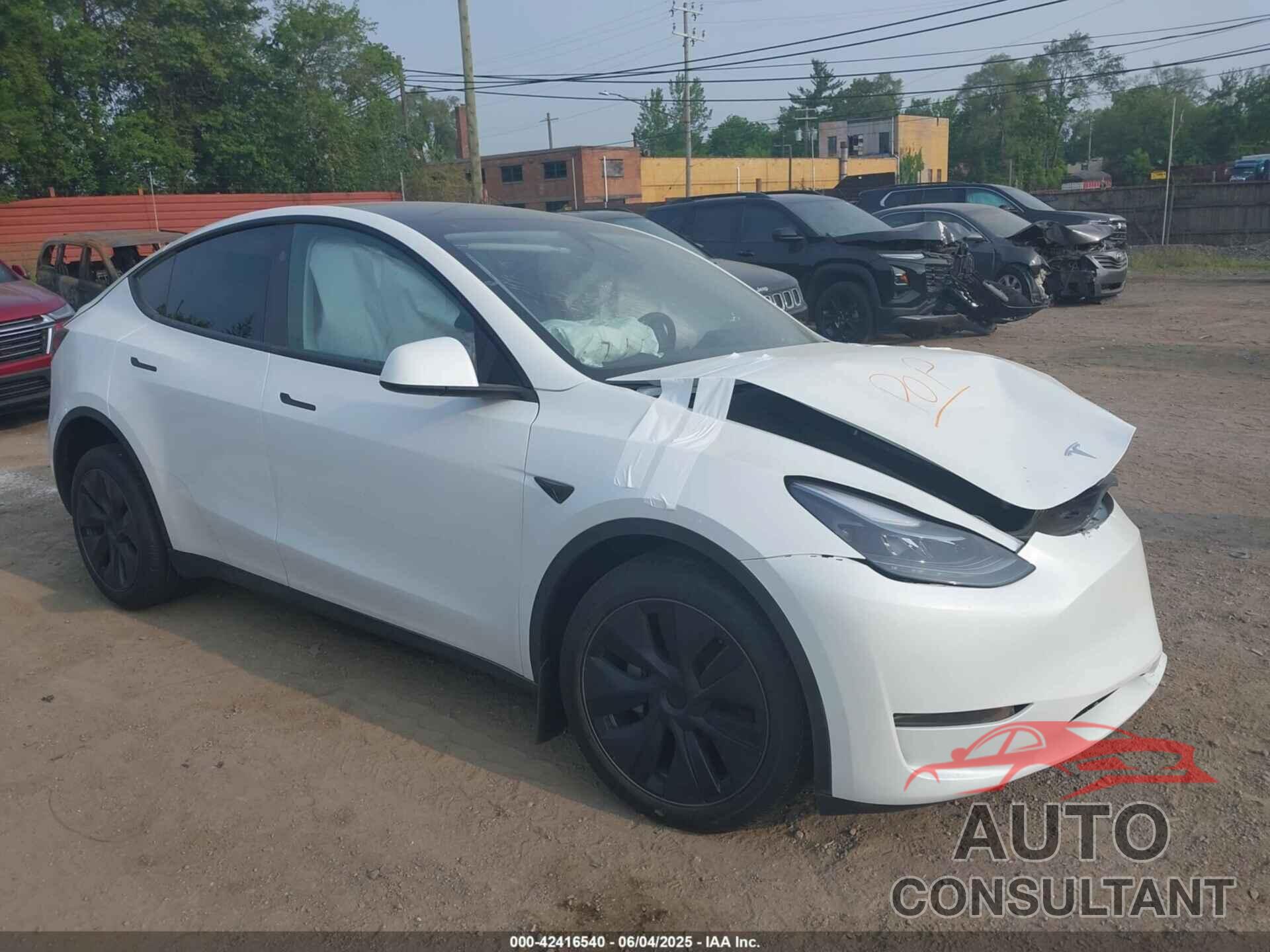 TESLA MODEL Y 2025 - 7SAYGDED5SF244428