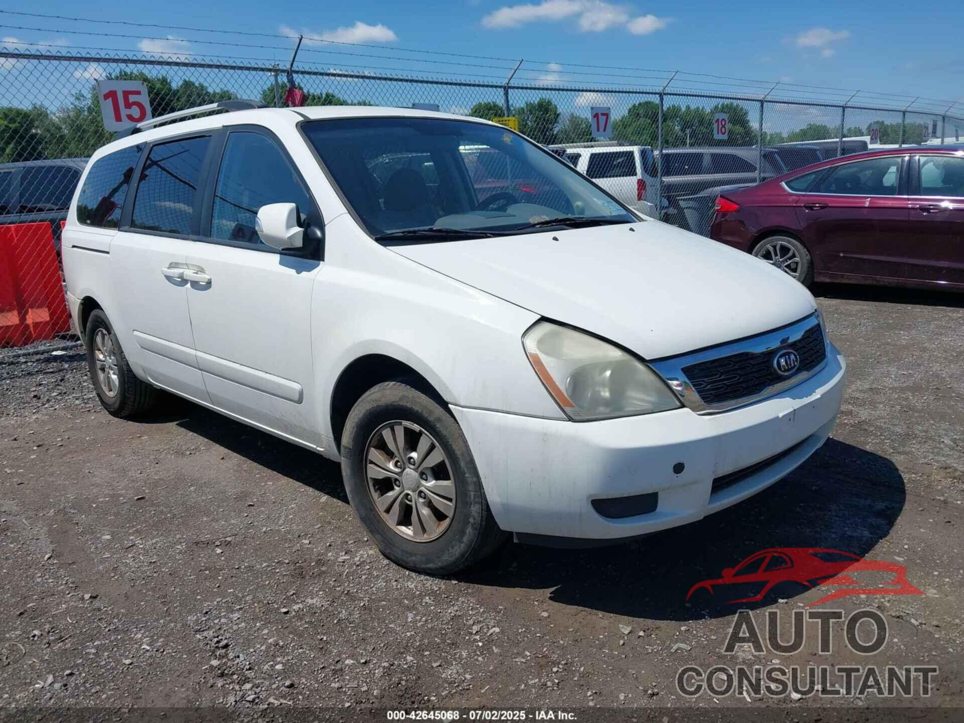 KIA SEDONA 2011 - KNDMG4C78B6383067