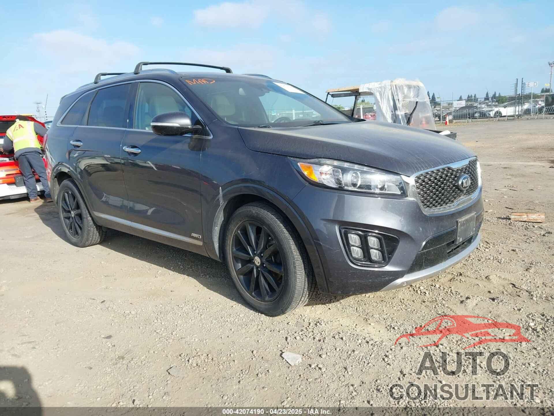 KIA SORENTO 2016 - 5XYPKDA56GG098529