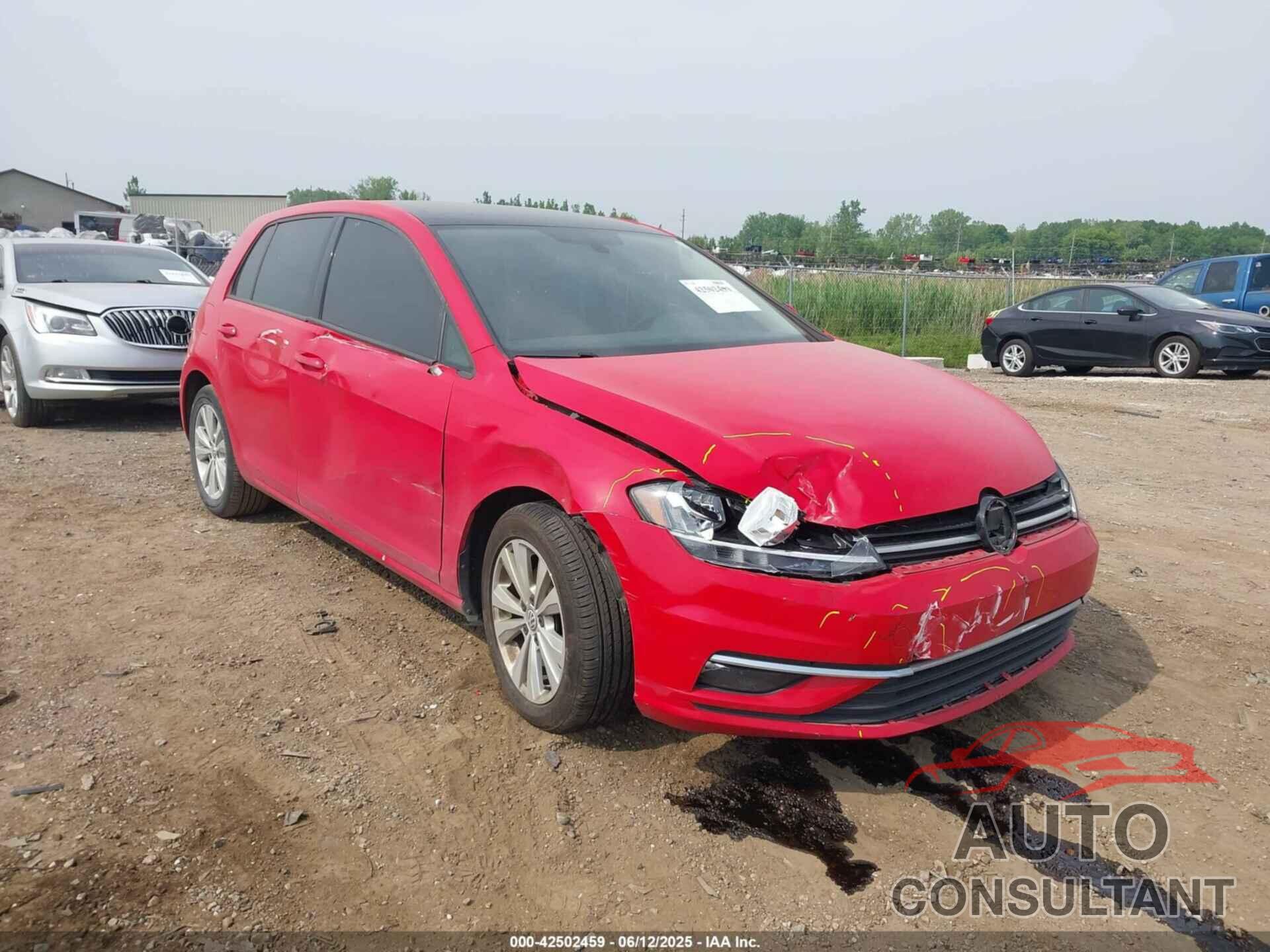 VOLKSWAGEN GOLF 2018 - 3VWG17AU7JM274667