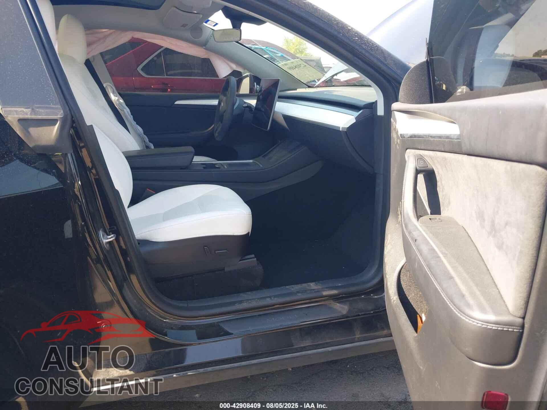 TESLA MODEL Y 2023 - 7SAYGDEE8PF616876