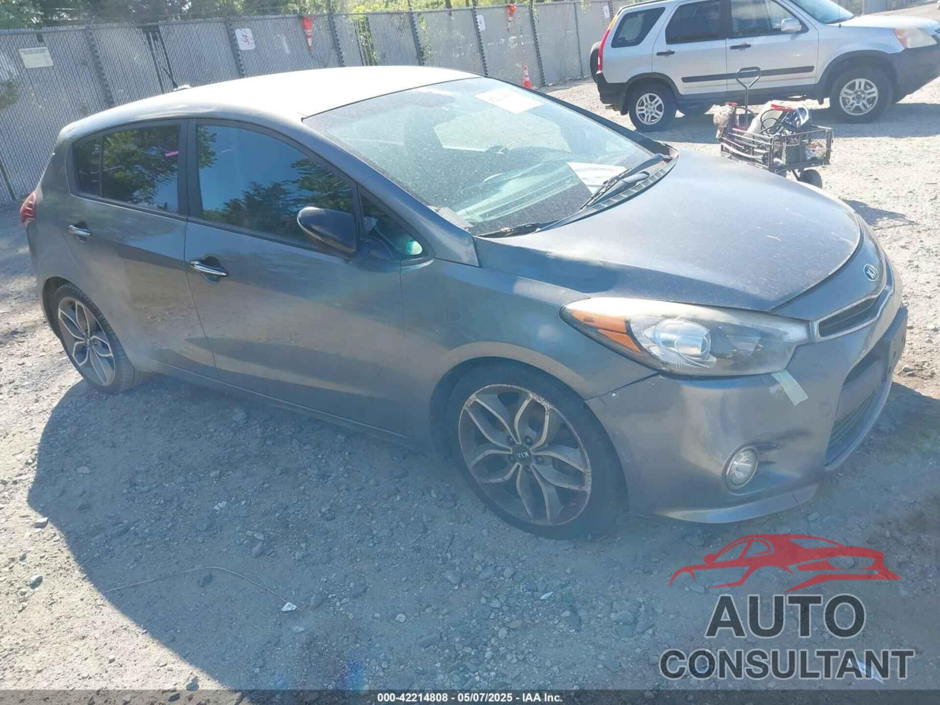 KIA FORTE 2016 - KNAFZ5A38G5560297