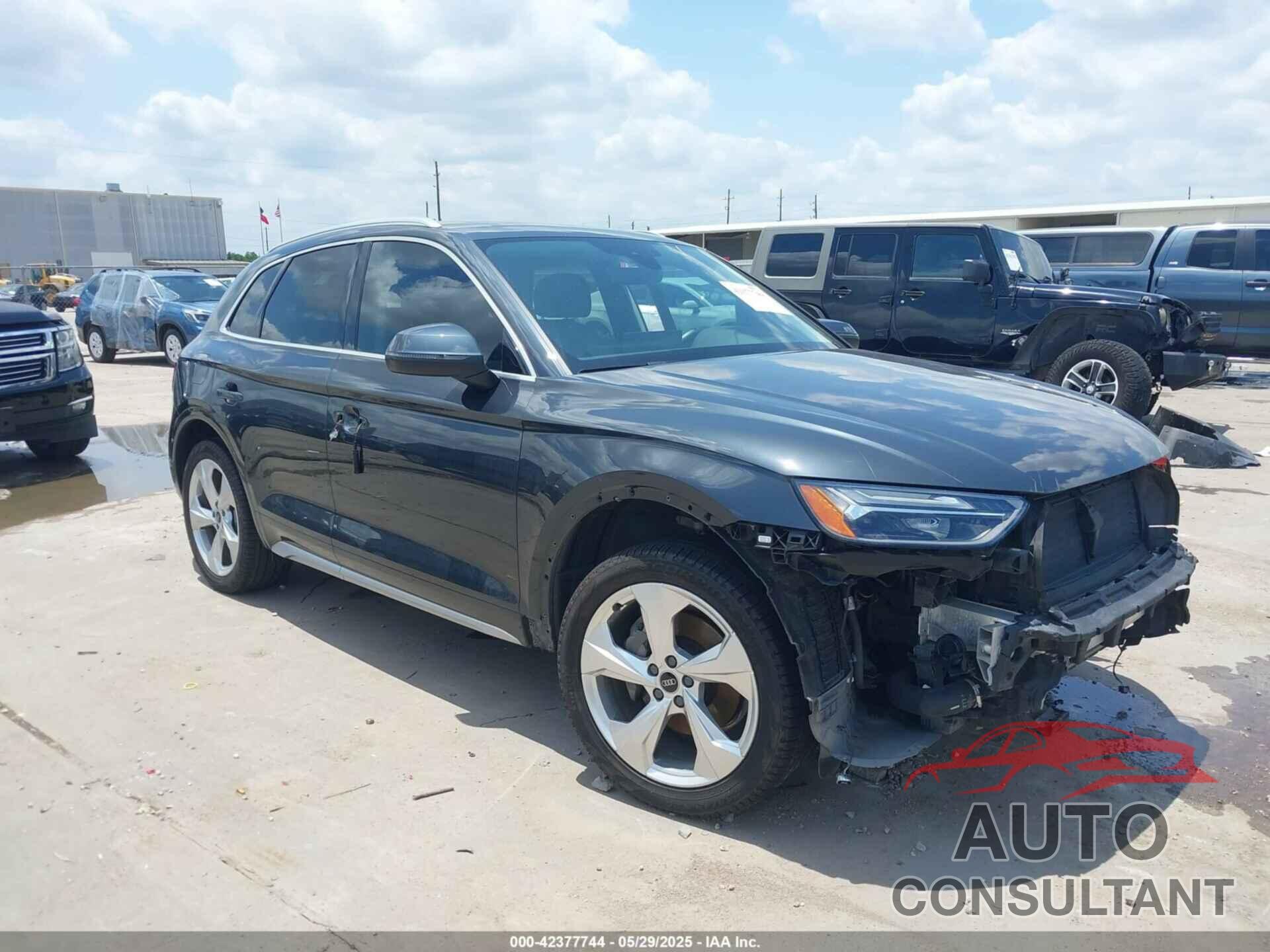 AUDI Q5 2021 - WA1BAAFY2M2092466