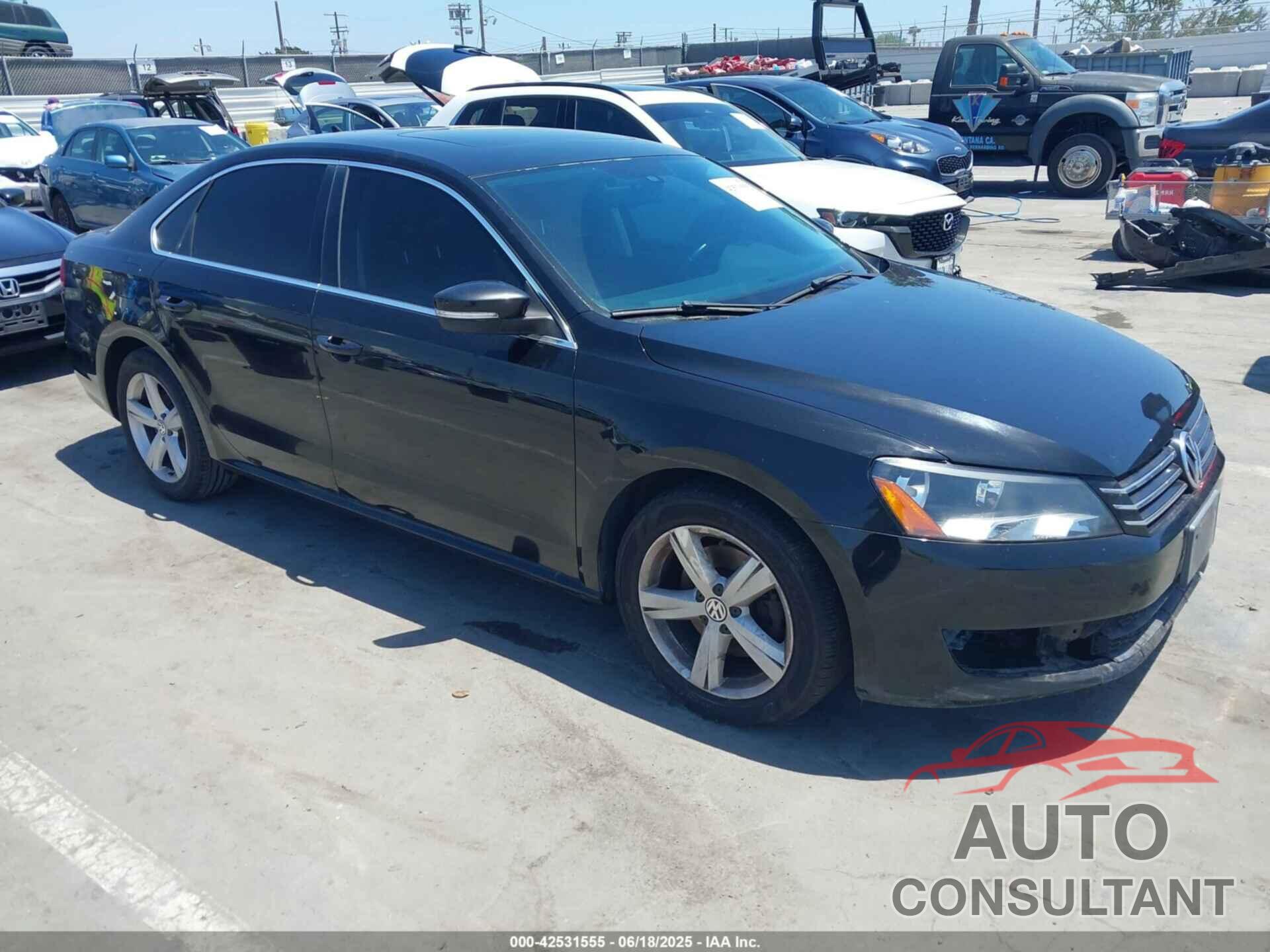 VOLKSWAGEN PASSAT 2013 - 1VWBP7A35DC120433