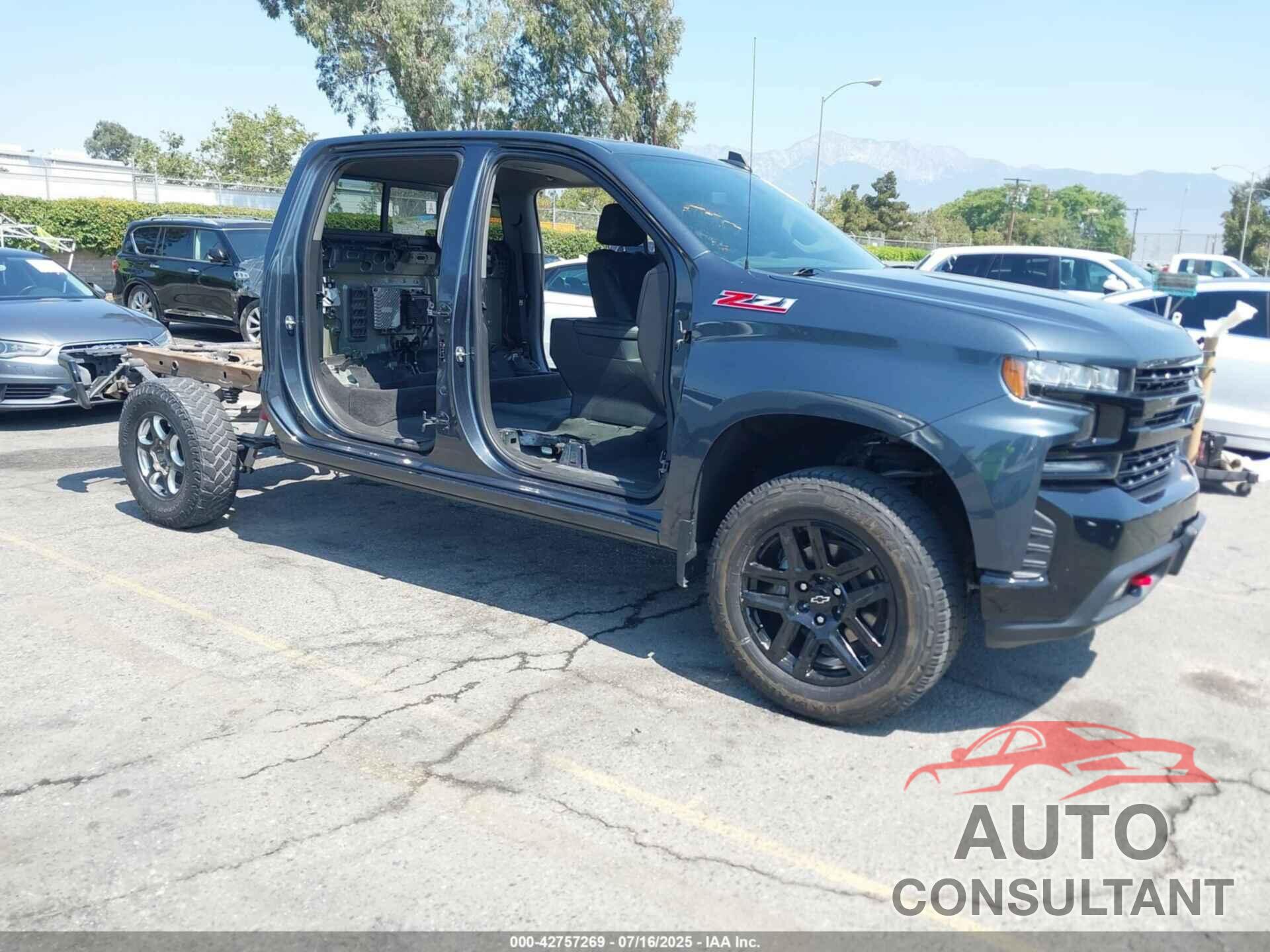 CHEVROLET SILVERADO 1500 2021 - 1GCPYFED2MZ348292