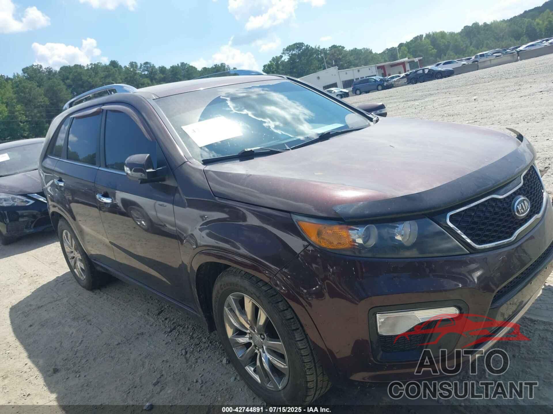 KIA SORENTO 2011 - 5XYKW4A2XBG159023