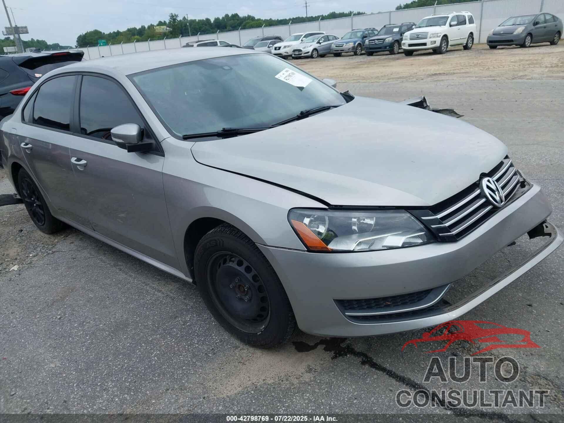 VOLKSWAGEN PASSAT 2014 - 1VWAP7A32EC027298
