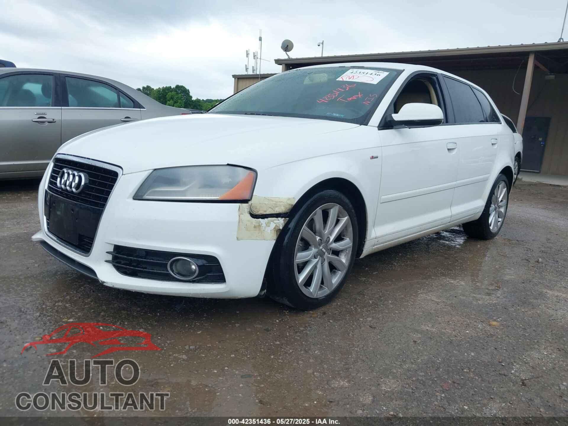 AUDI A3 2011 - WAUBJBFM8BA043619