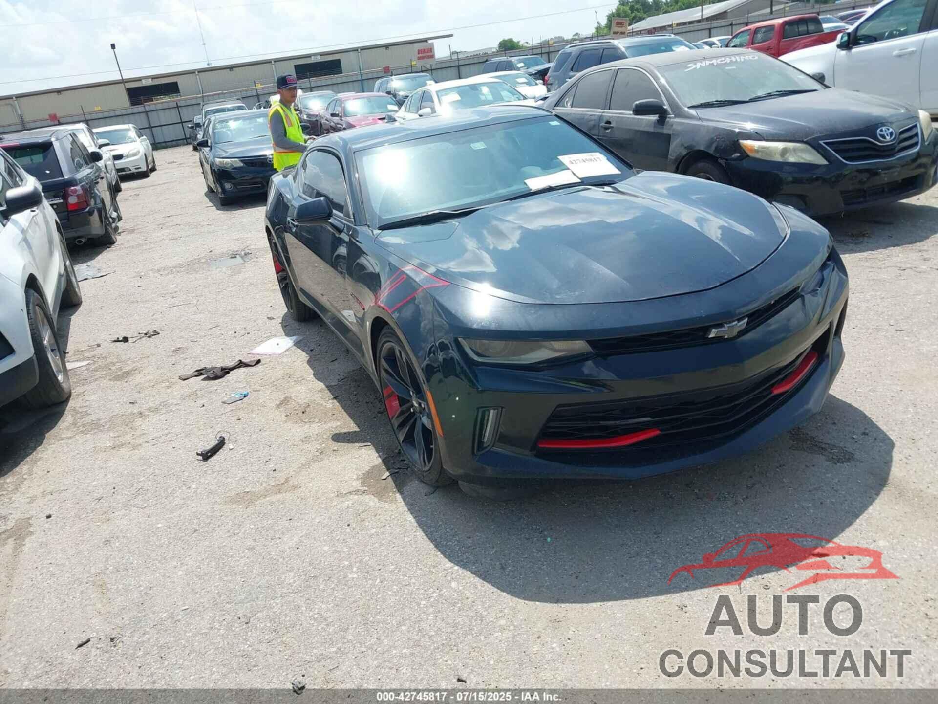 CHEVROLET CAMARO 2018 - 1G1FB1RS6J0178004