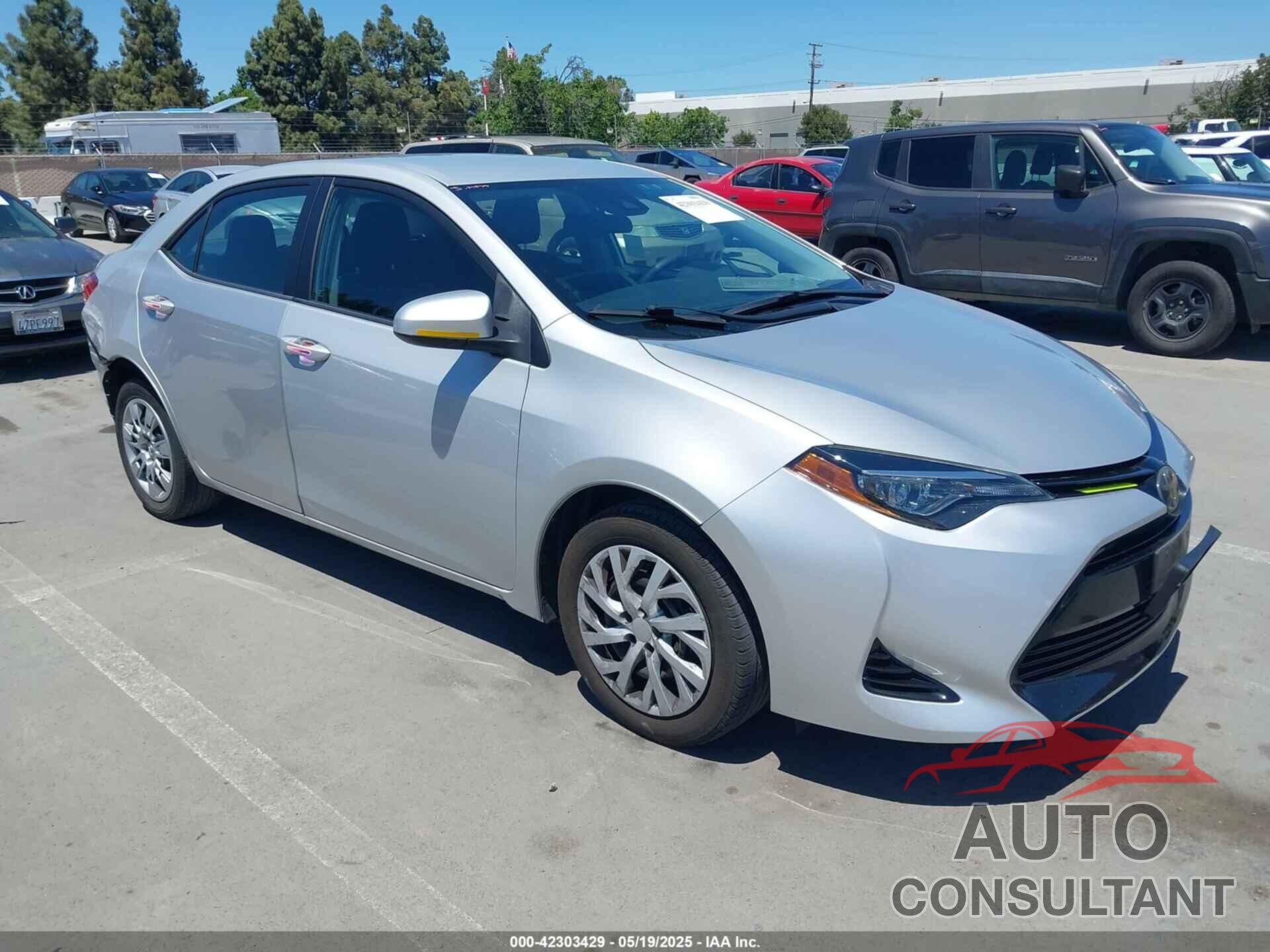 TOYOTA COROLLA 2018 - 2T1BURHE5JC101432